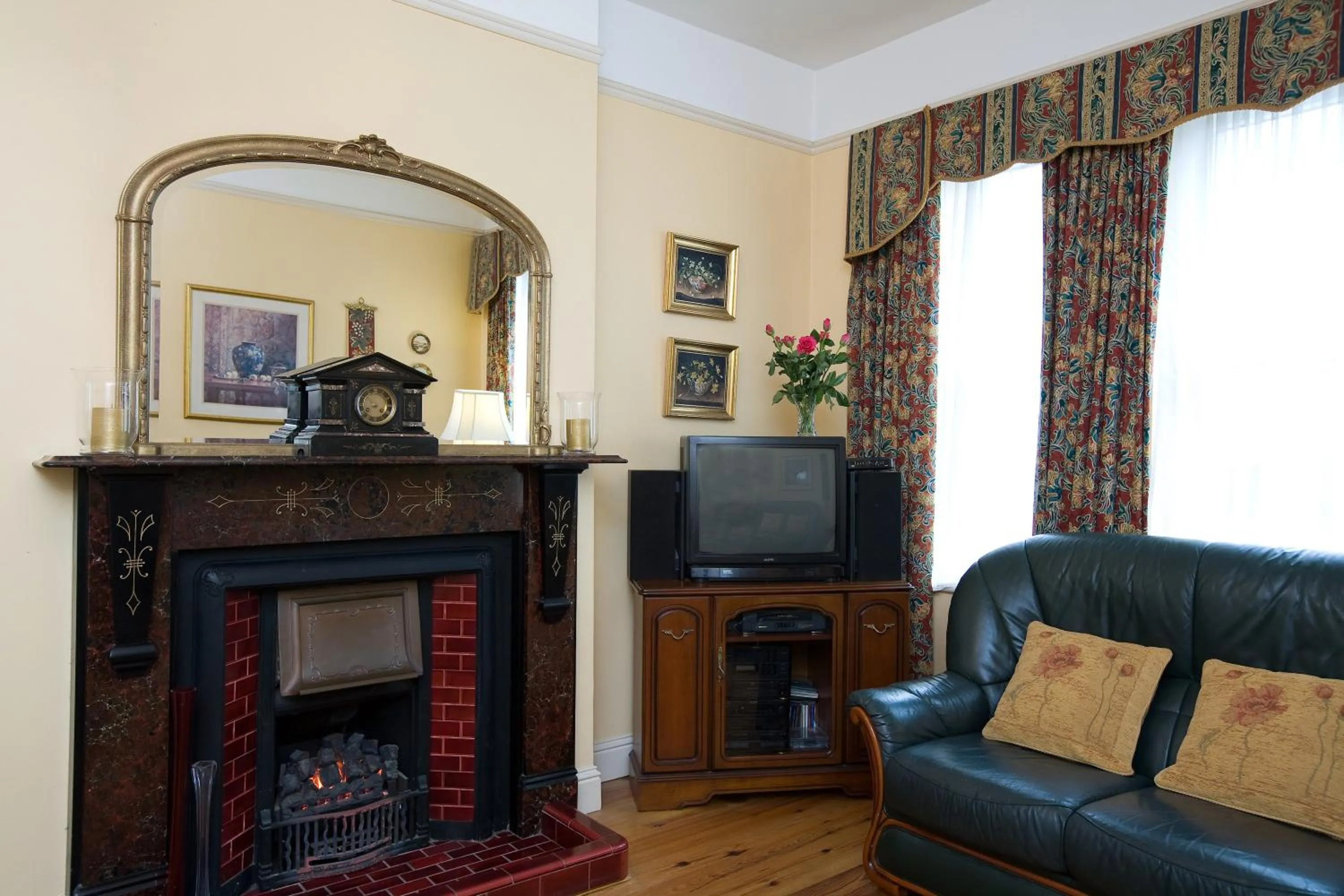 Living room in Griffin Lodge Guesthouse