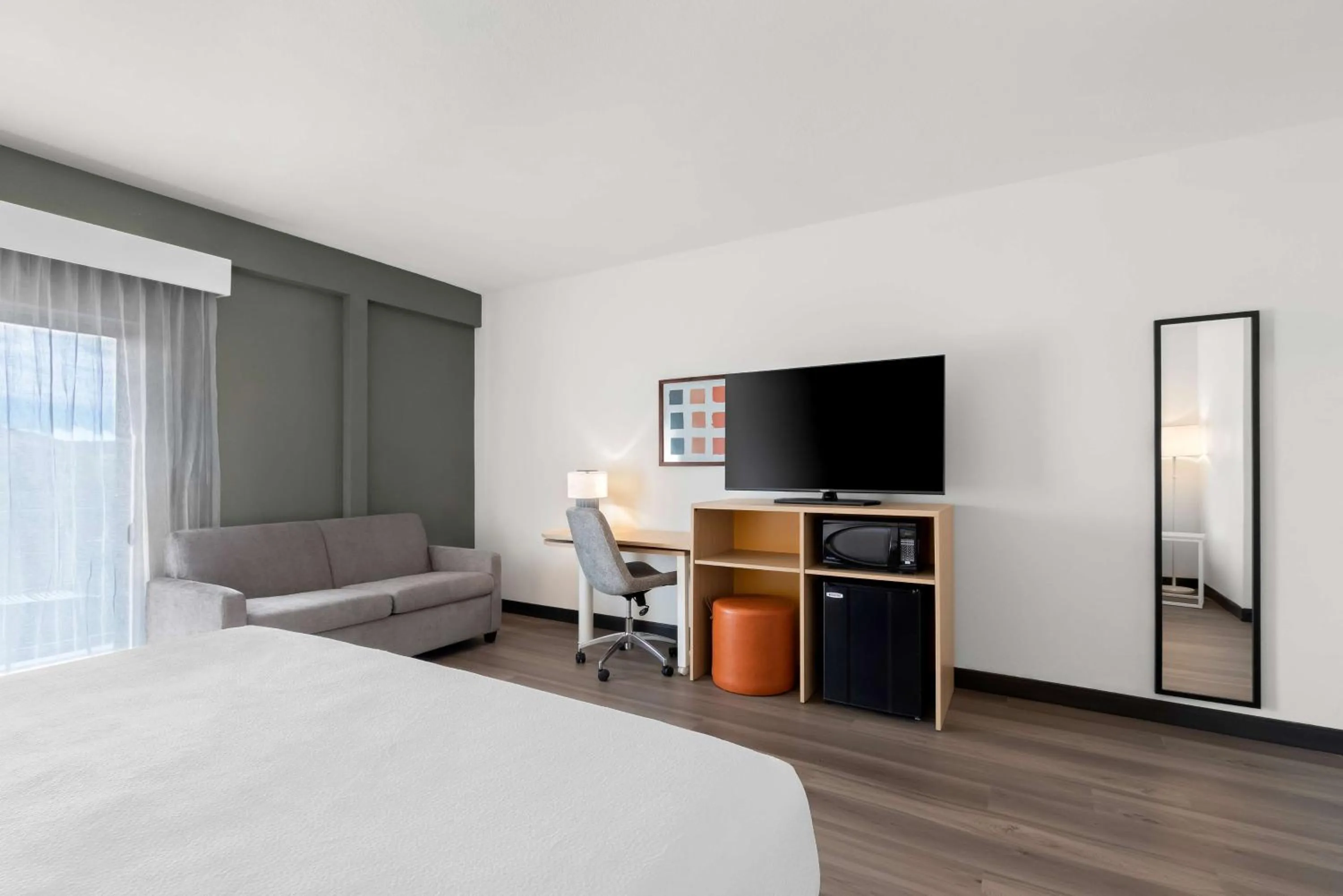 Bedroom, Bed in Spark by Hilton Fountain Hills Scottsdale