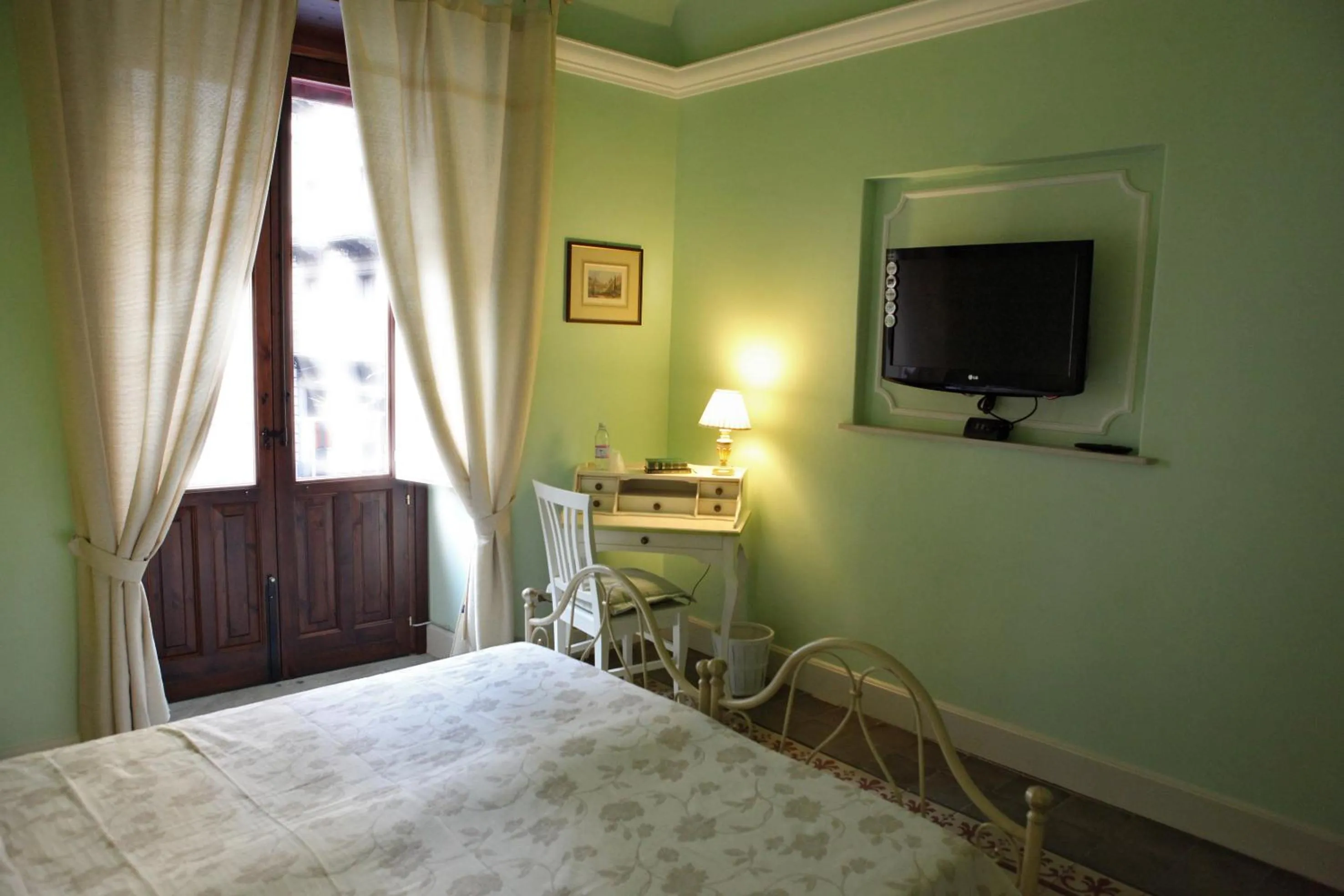 Photo of the whole room, Bed in Al Duomo Inn