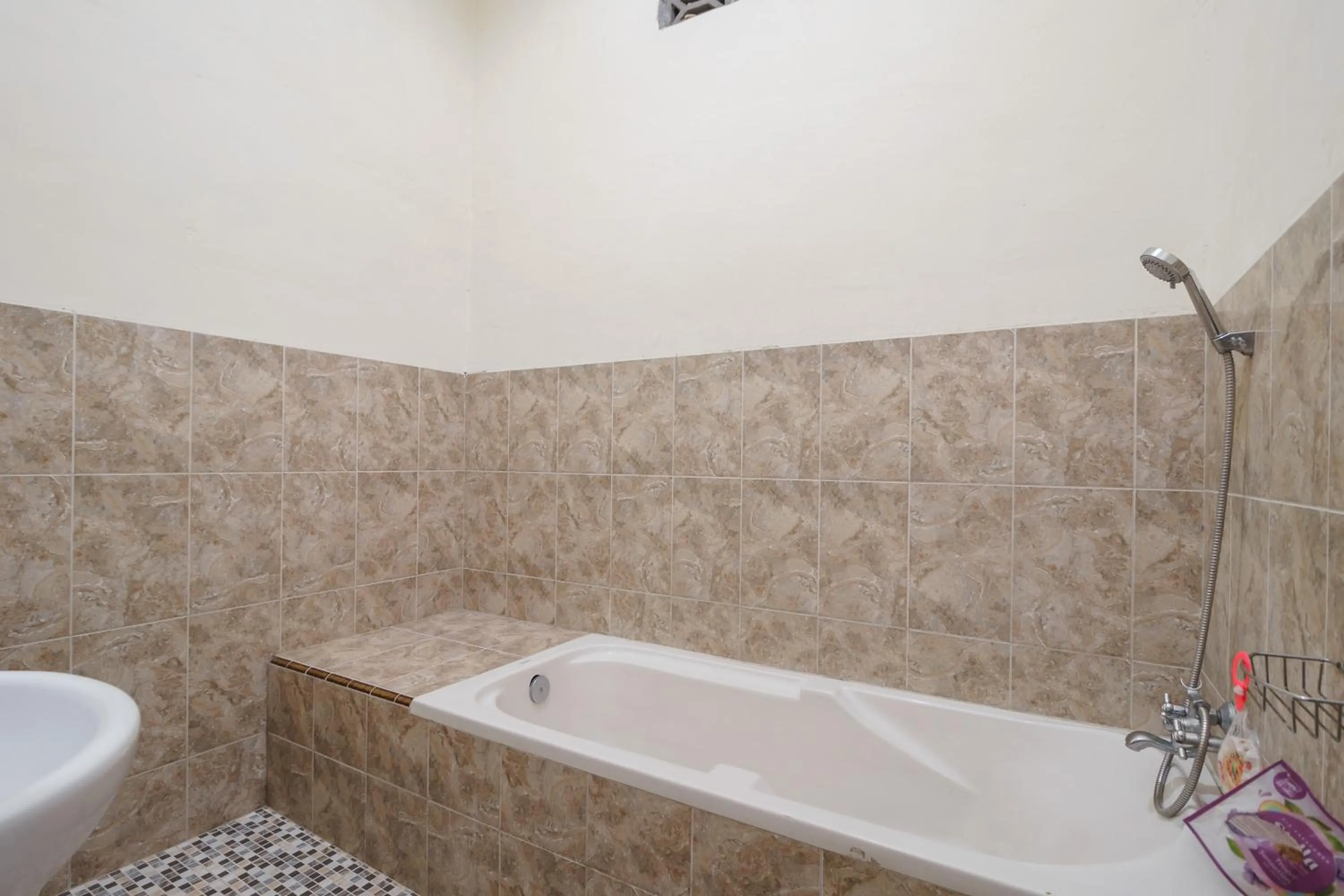 RedDoorz at Sedayu 2 Near Danau Toba Parapat