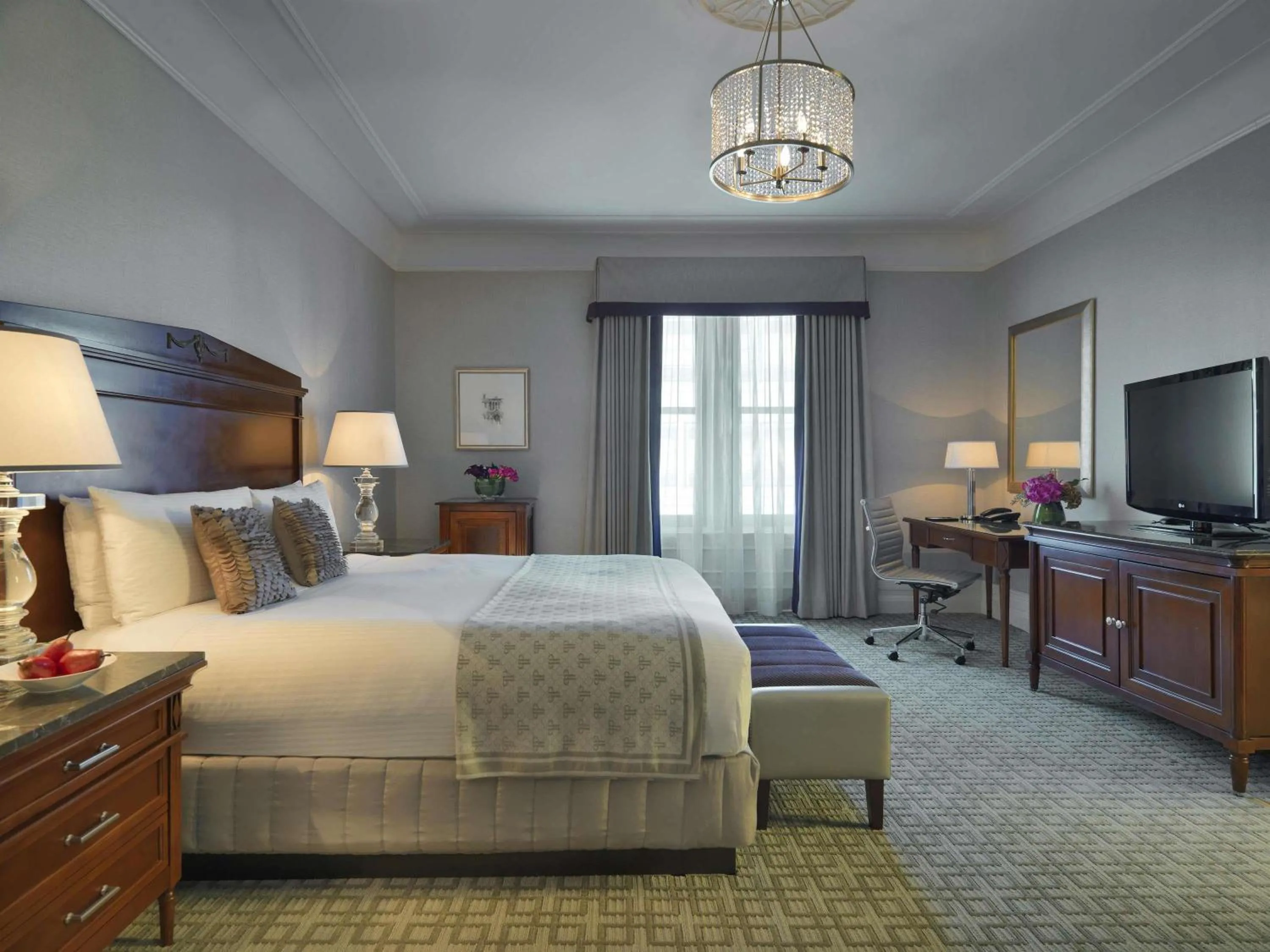 Bedroom, Bed in Fairmont Copley Plaza
