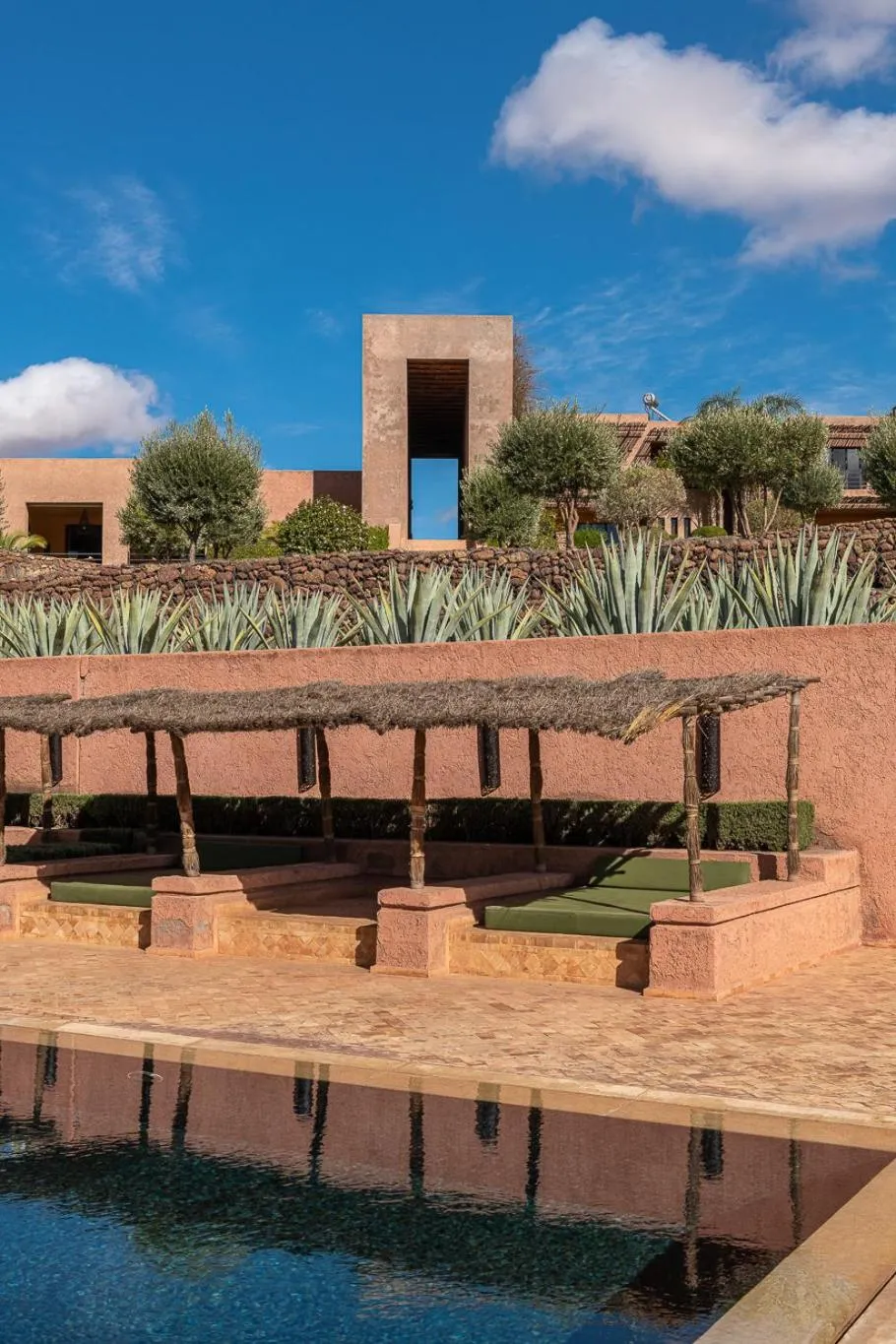 Property building in Le Palais Paysan