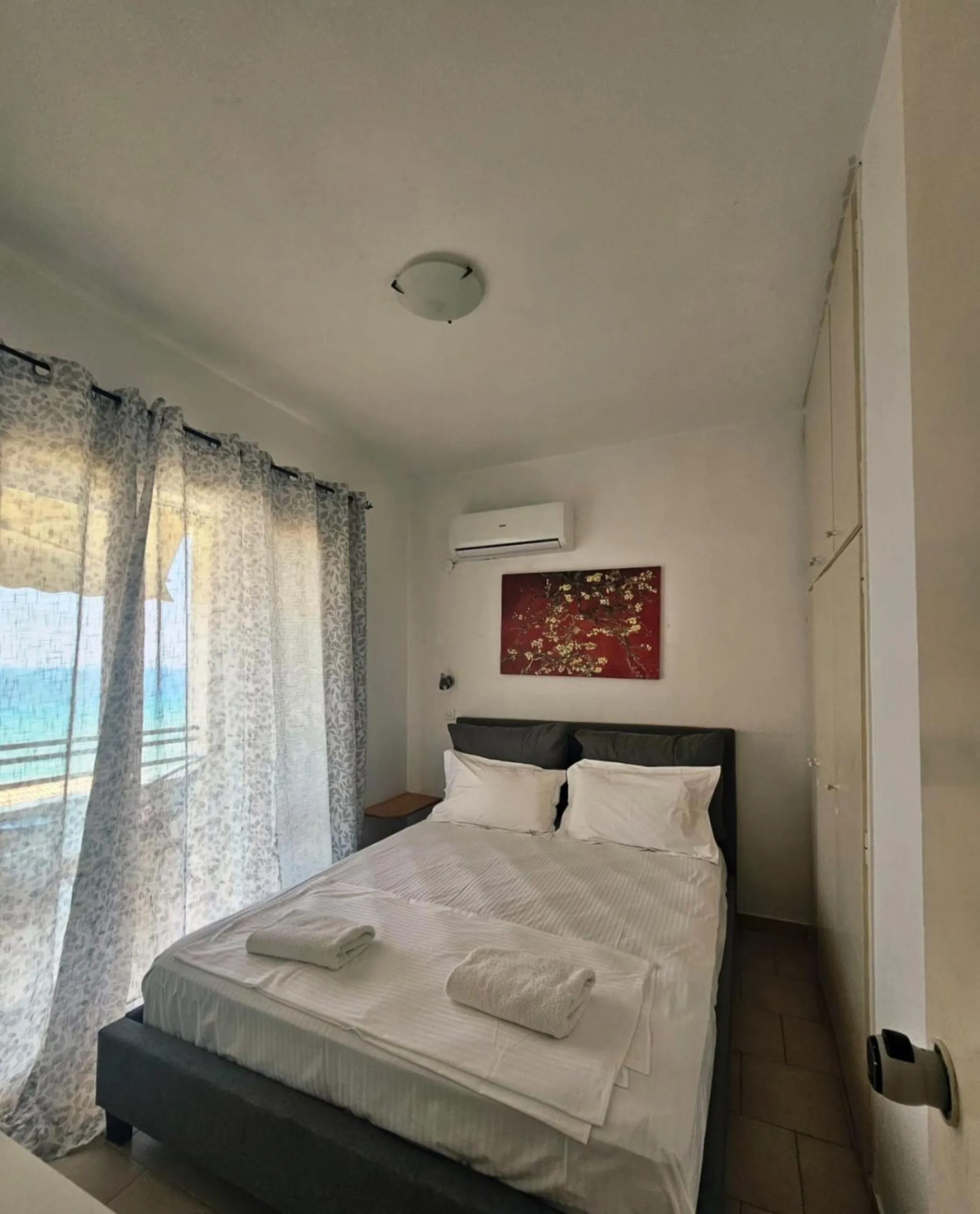 Bed in Glyfada Apartment 91