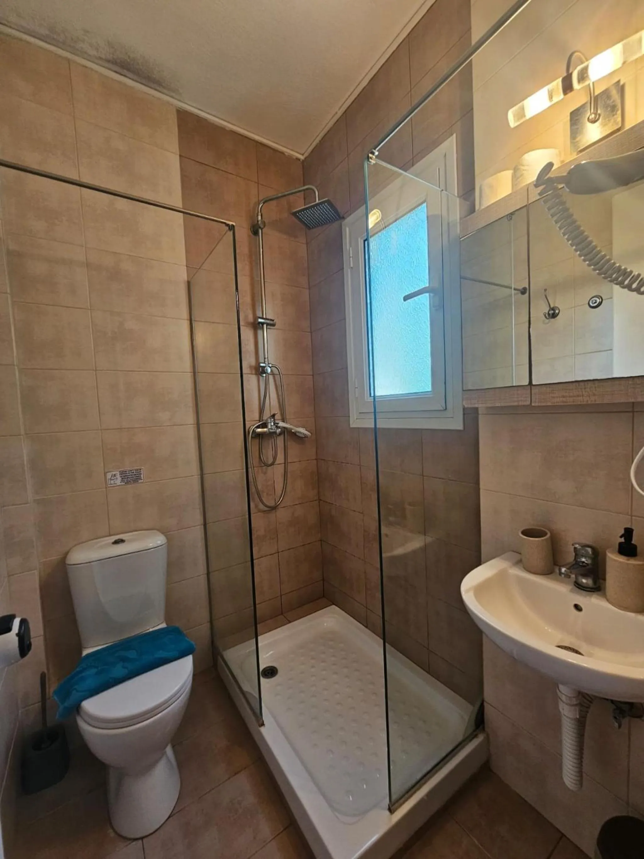 Bathroom in Glyfada Apartment 91
