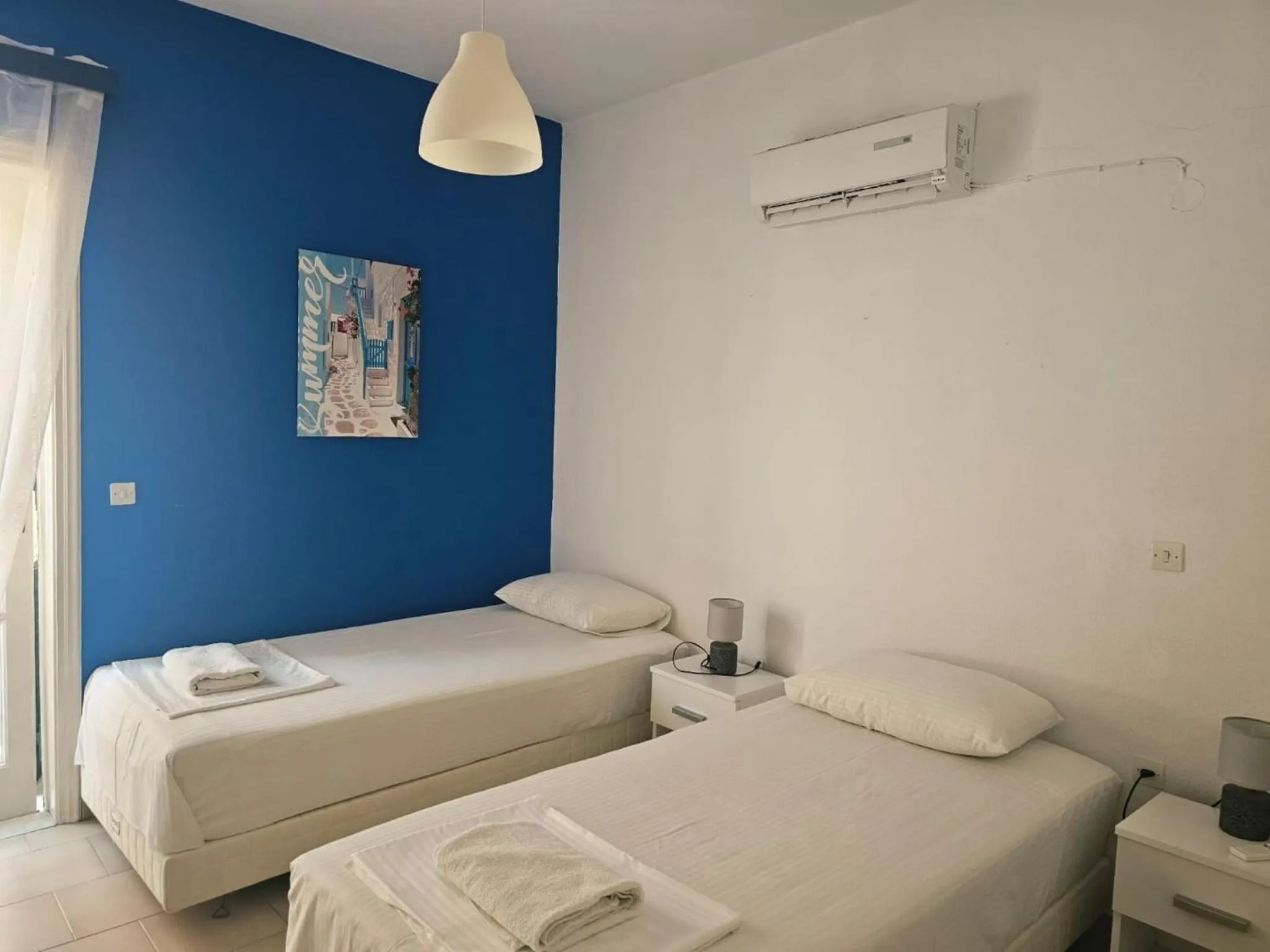Bed in Glyfada Apartment 91