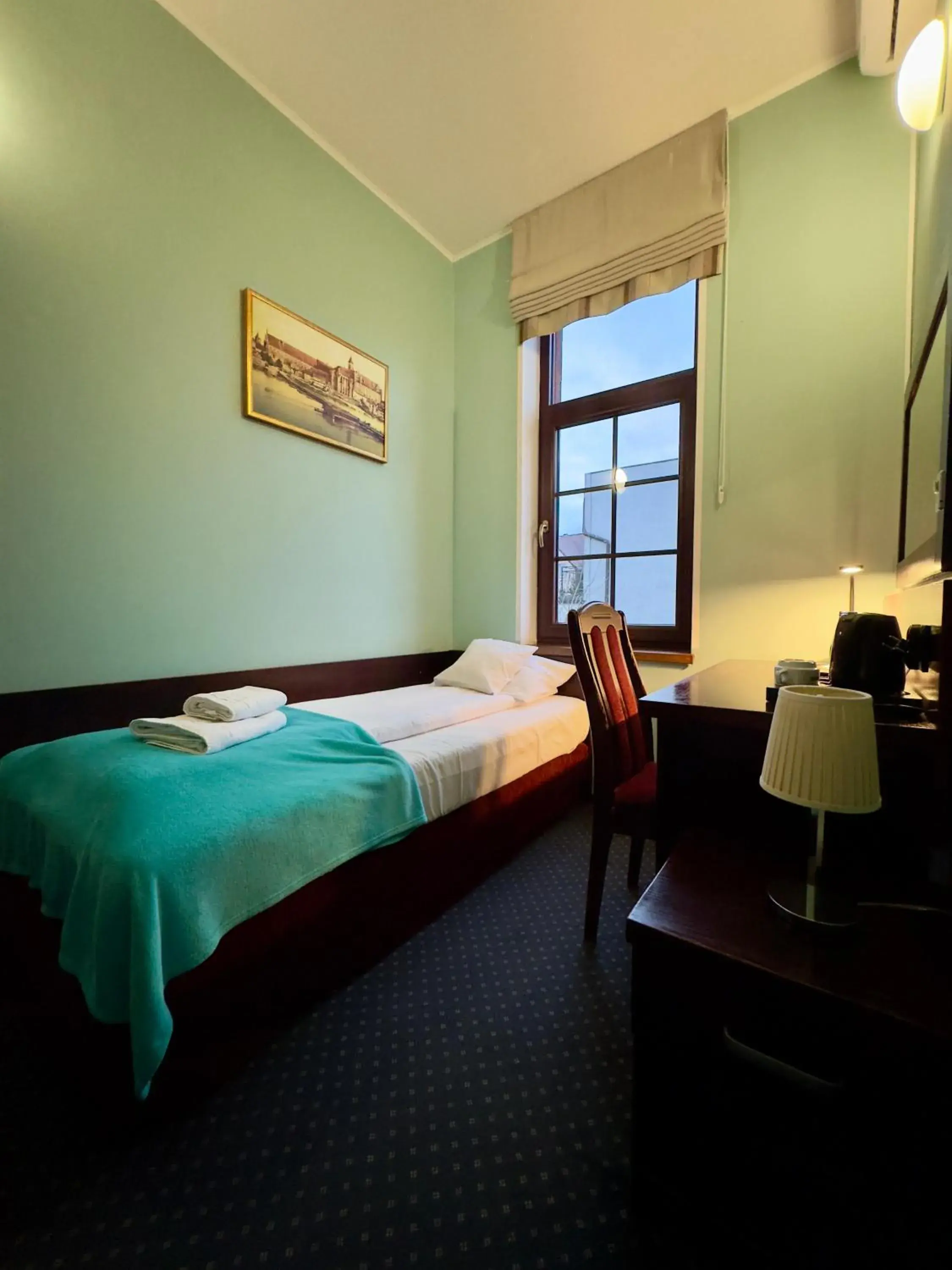 Single Room - single occupancy in EdMar Single Room - single occupancy in EdMar