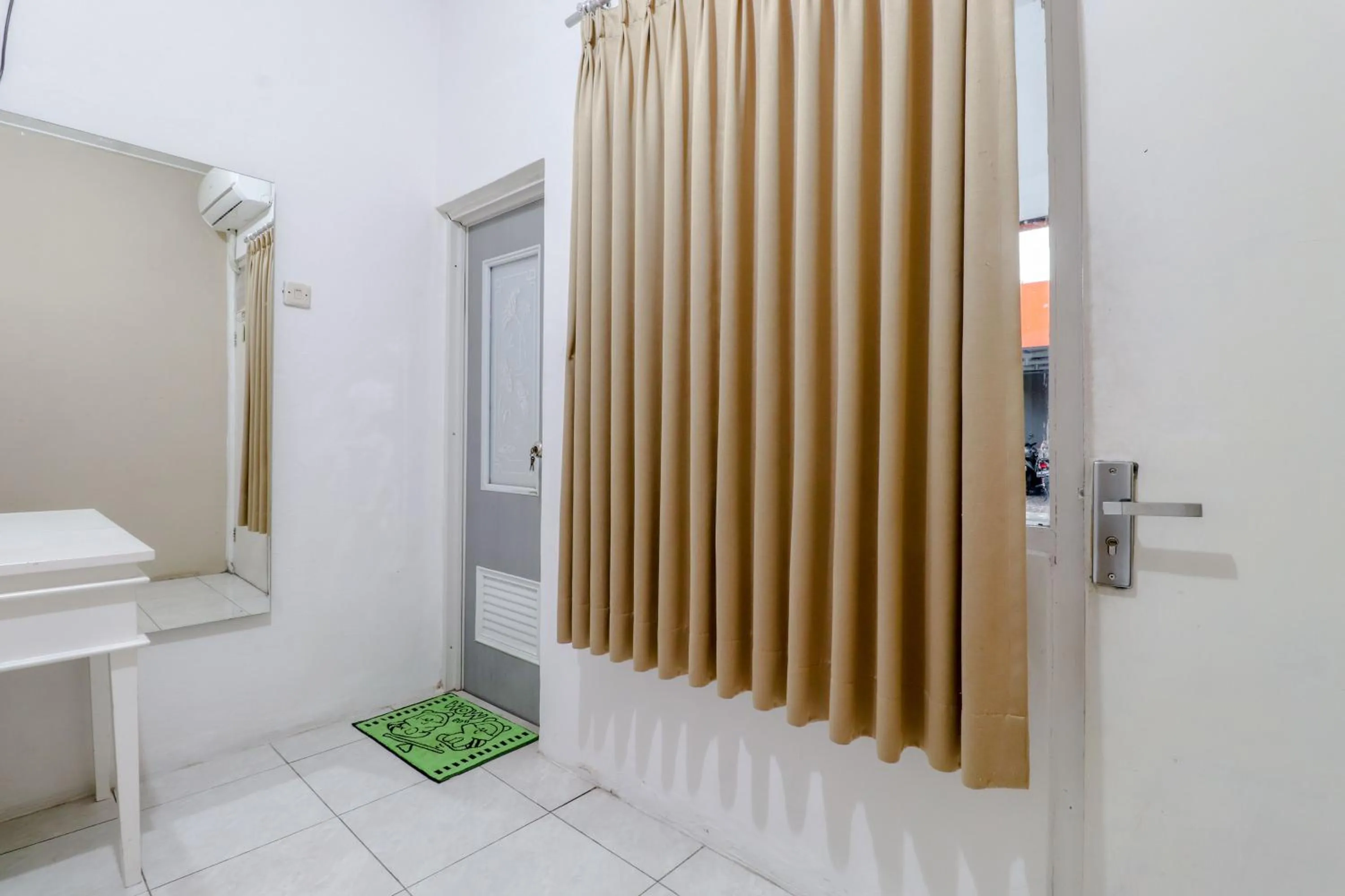 Bathroom in Ratu Guesthouse