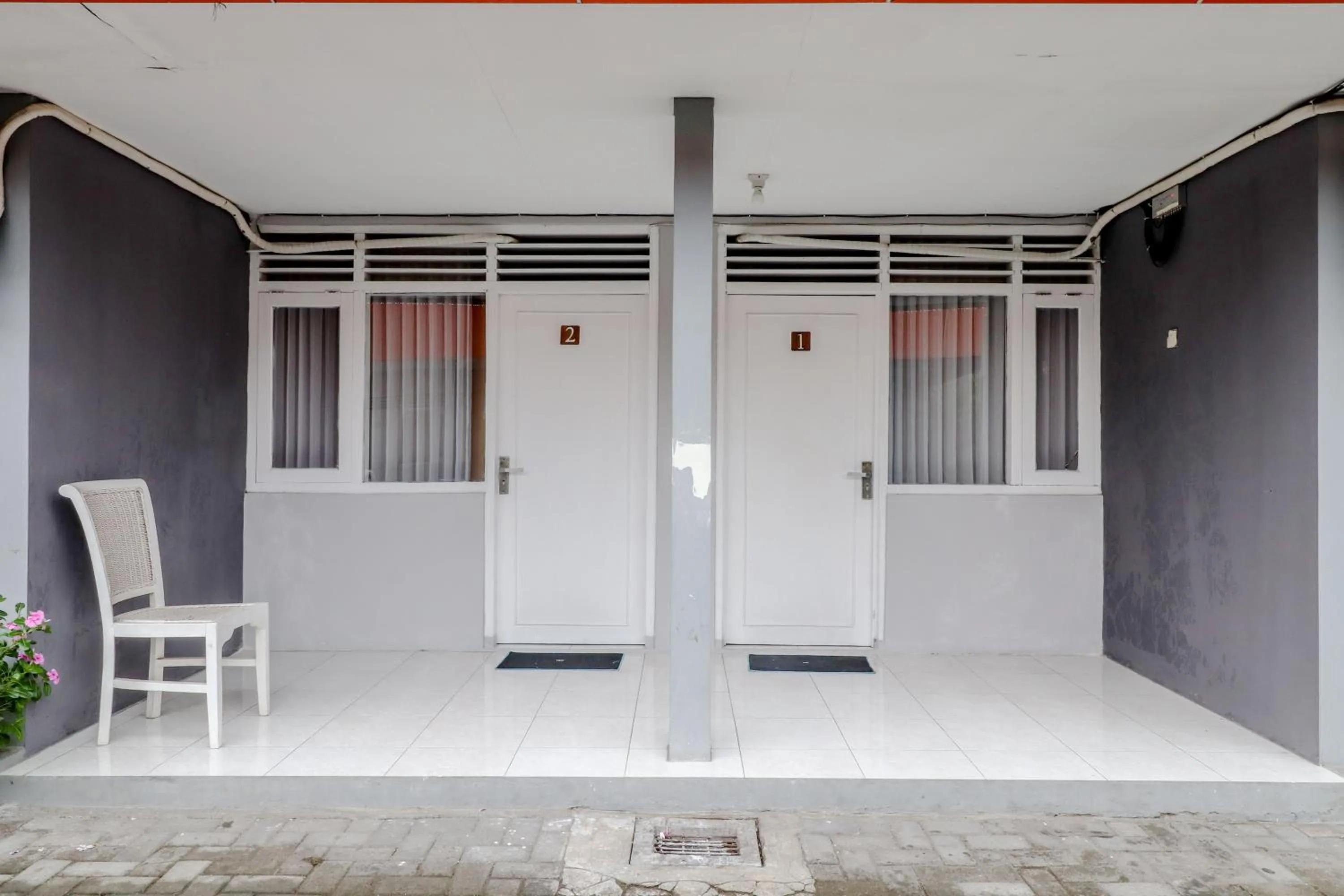 Facade/entrance in Ratu Guesthouse