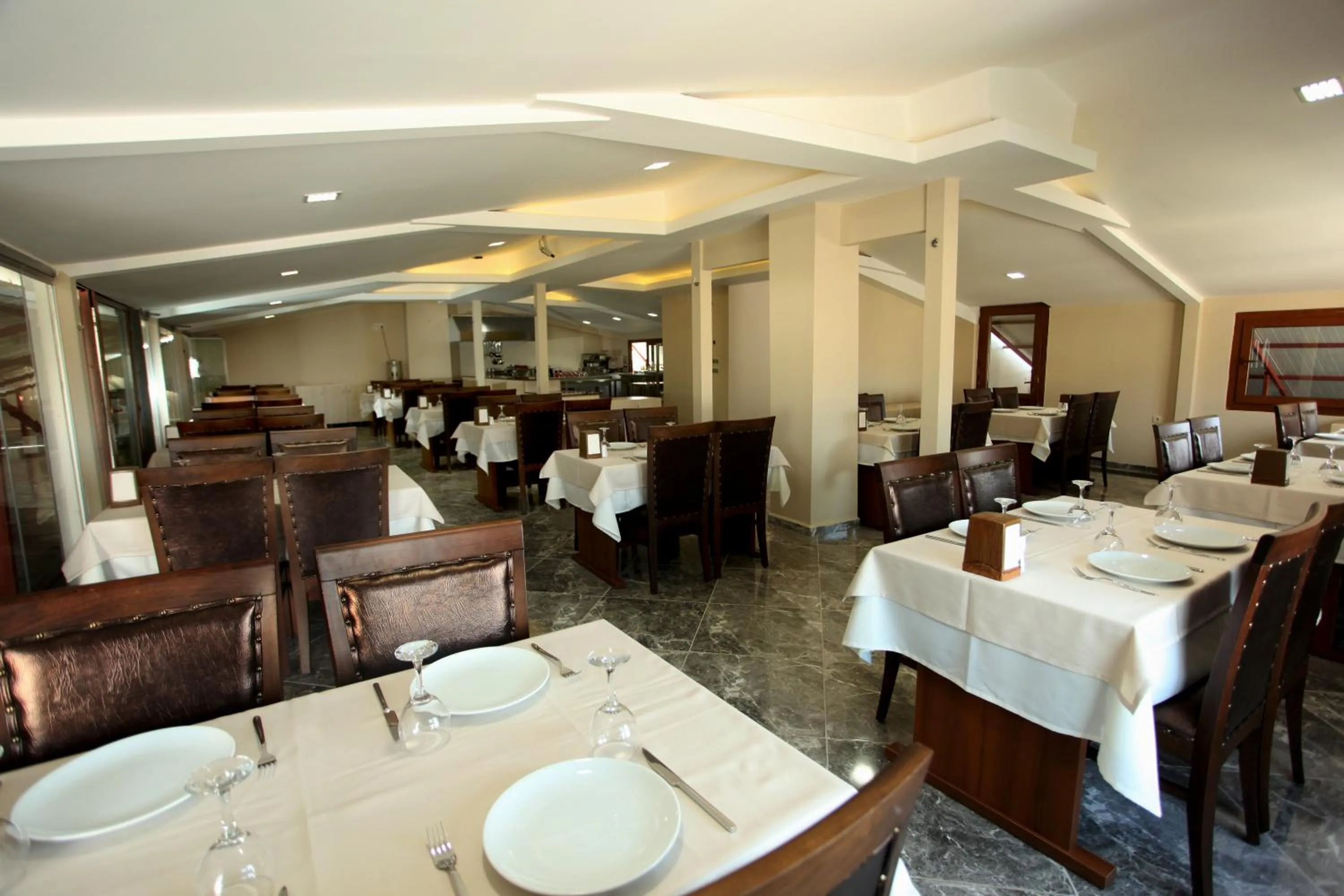 Restaurant/places to eat in Grand Akçalı Otel