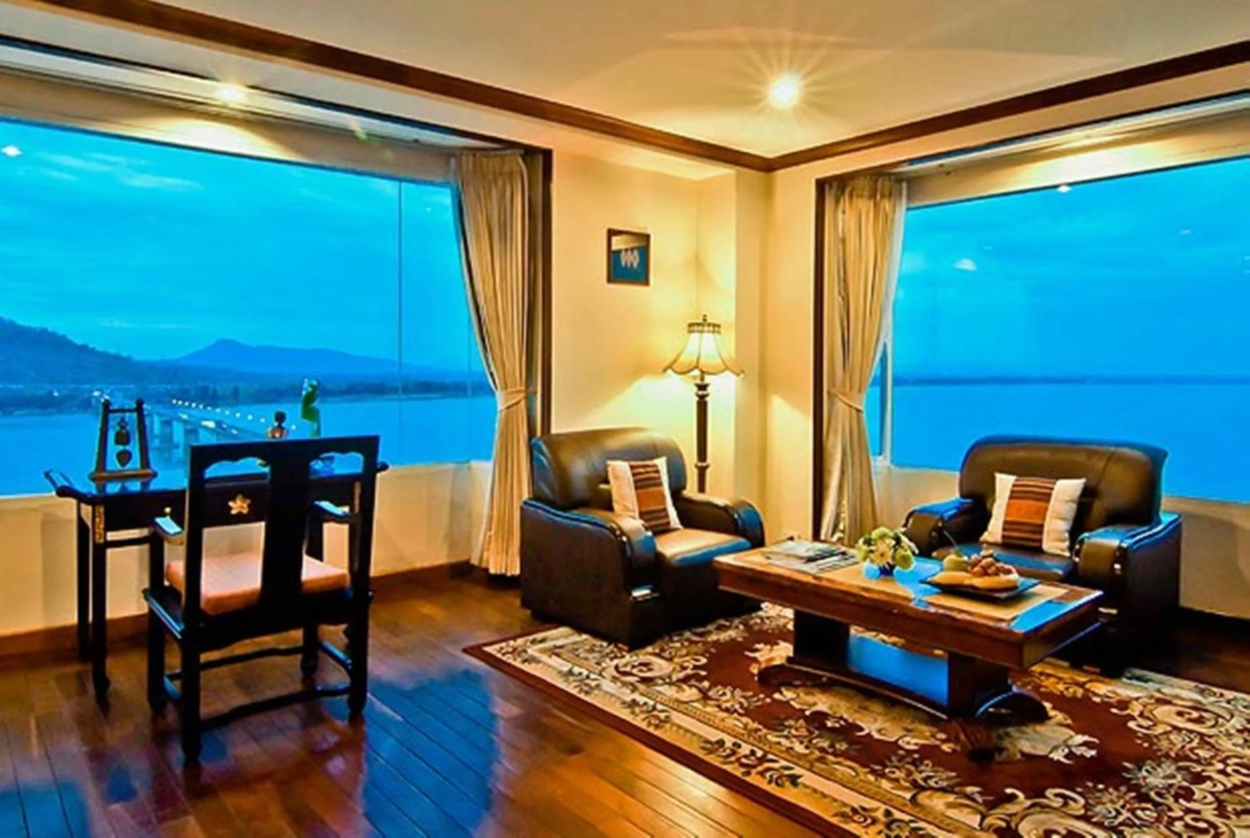 Living room in Champasak Grand Hotel