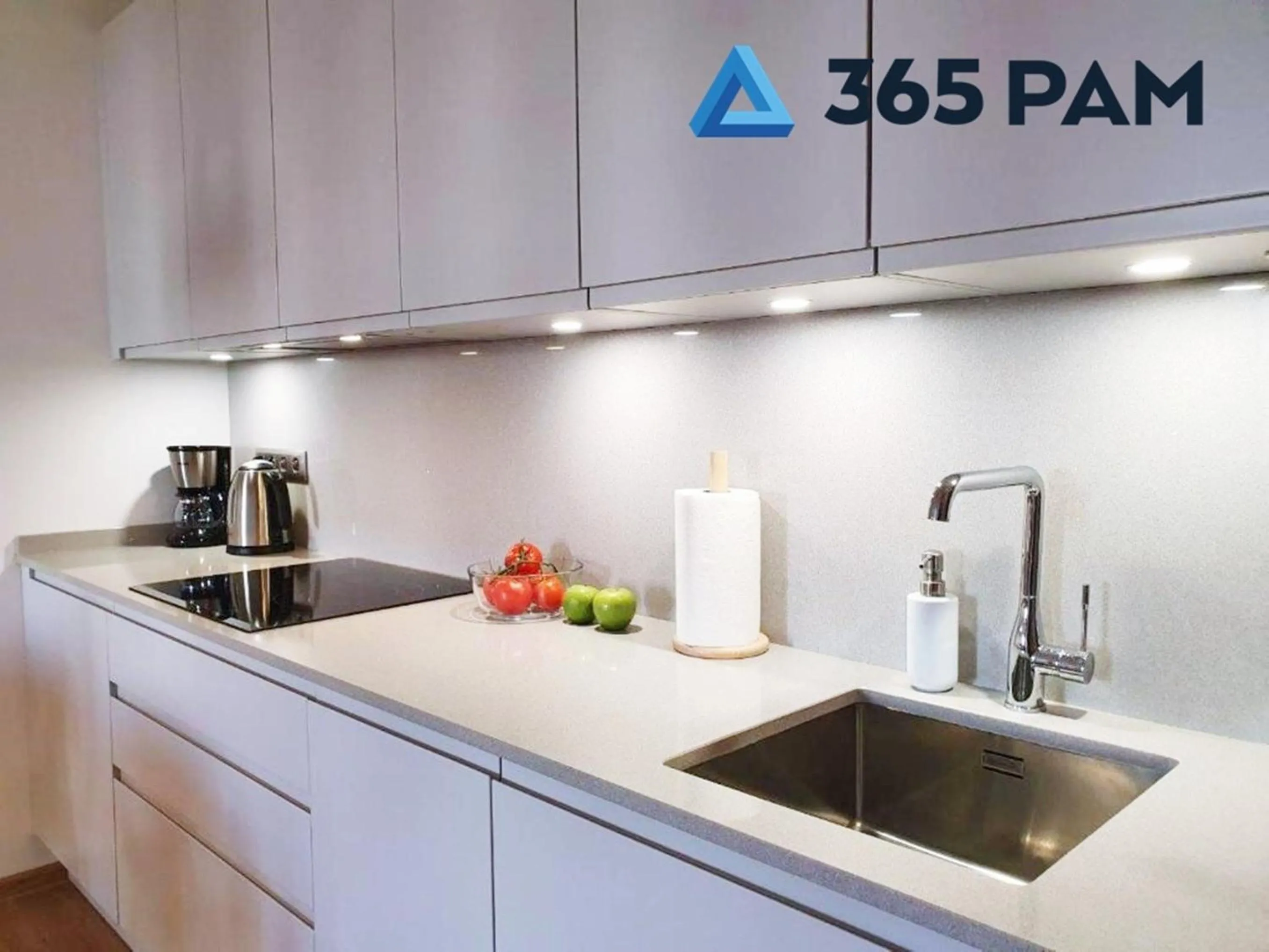 Kitchen or kitchenette in 365PAM - Apartament z BASENEM Polanki Park