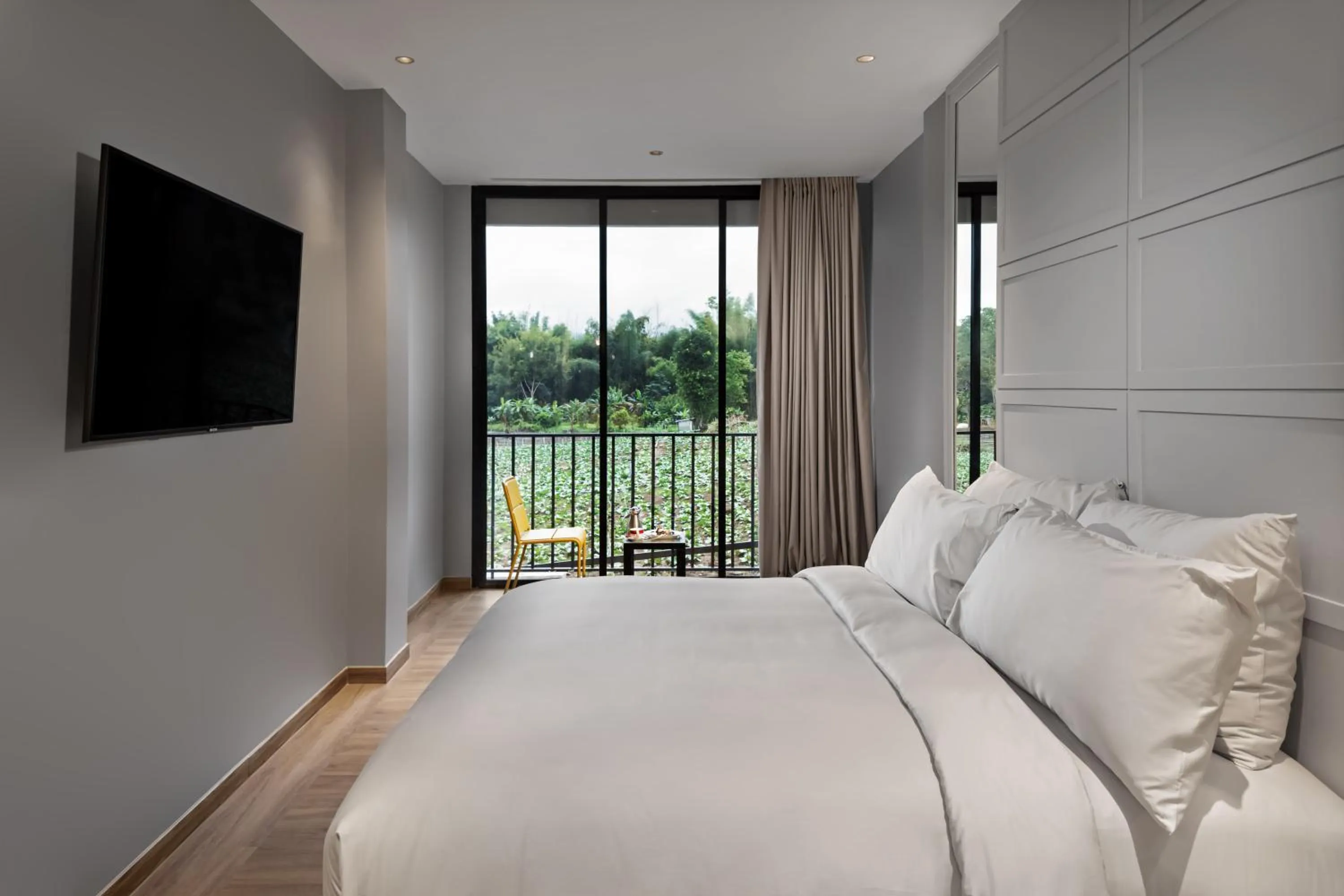 Seating area, Bed in Sirinati Ban Thung Samo Khao Kho