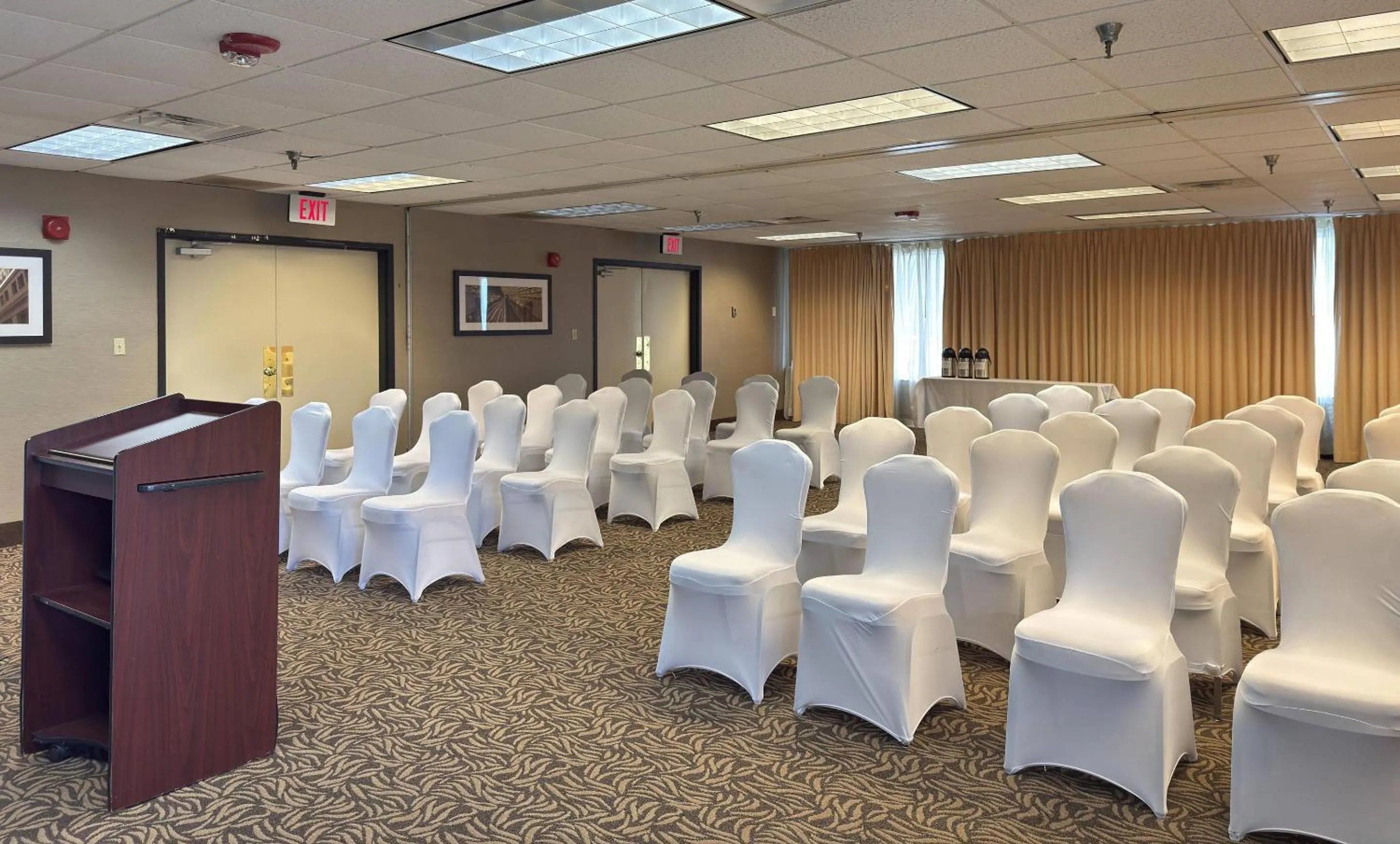 Meeting/conference room in Comfort Inn Falls Church - Tysons Corner