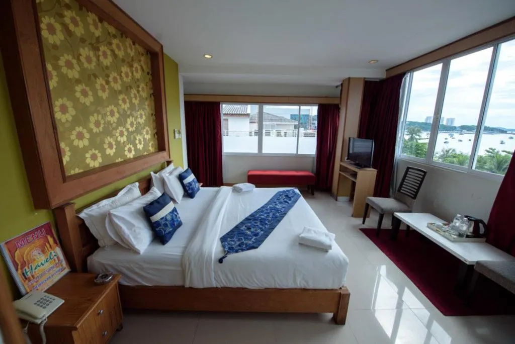 Bed in Star Residency Hotel