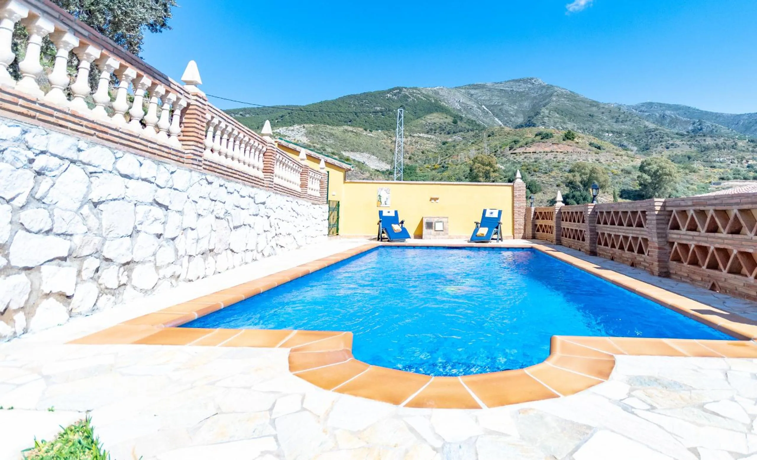 Cubo's Villa Ana Valtocado