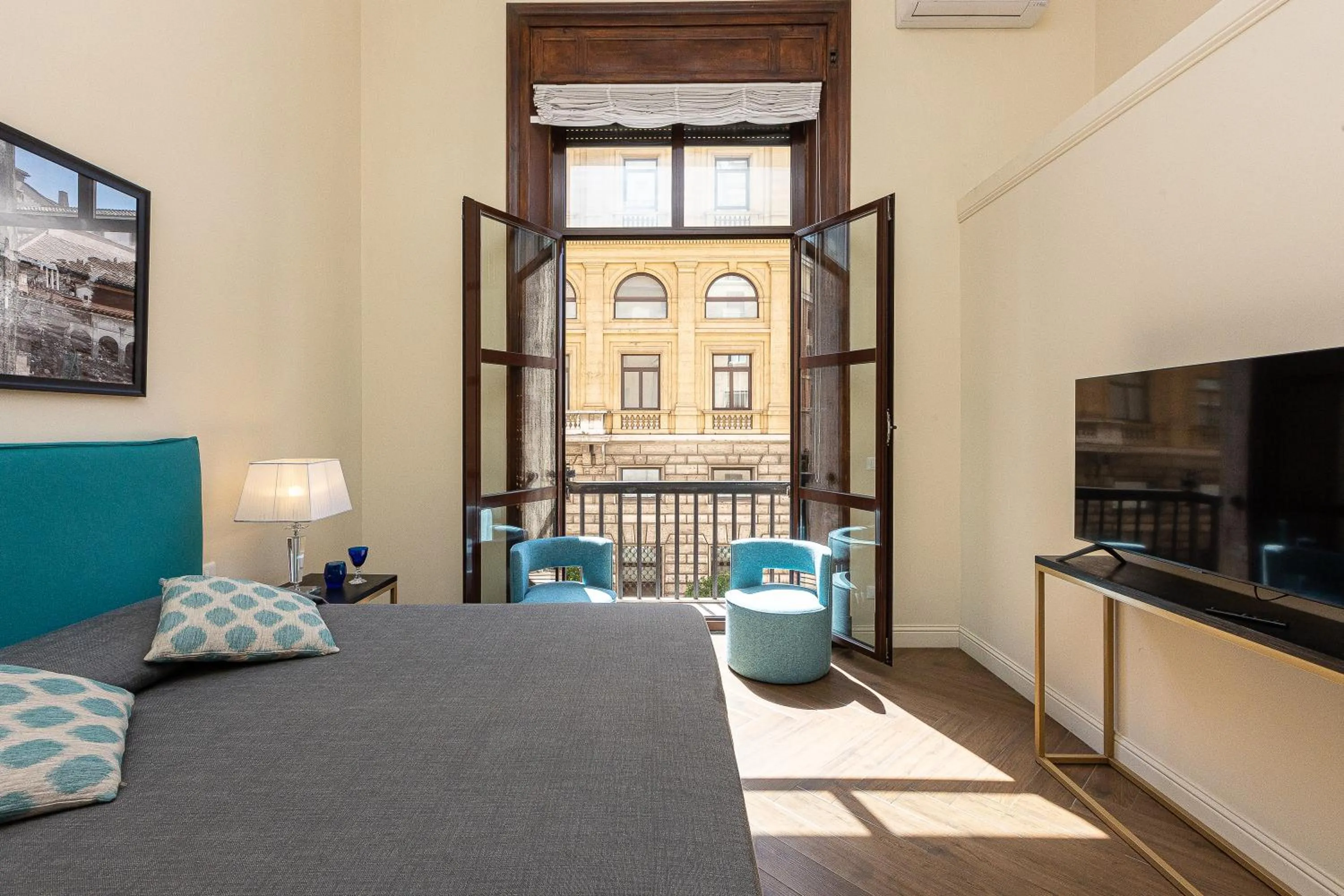 TV and multimedia, Bed in SPA Apartment Via Barberini