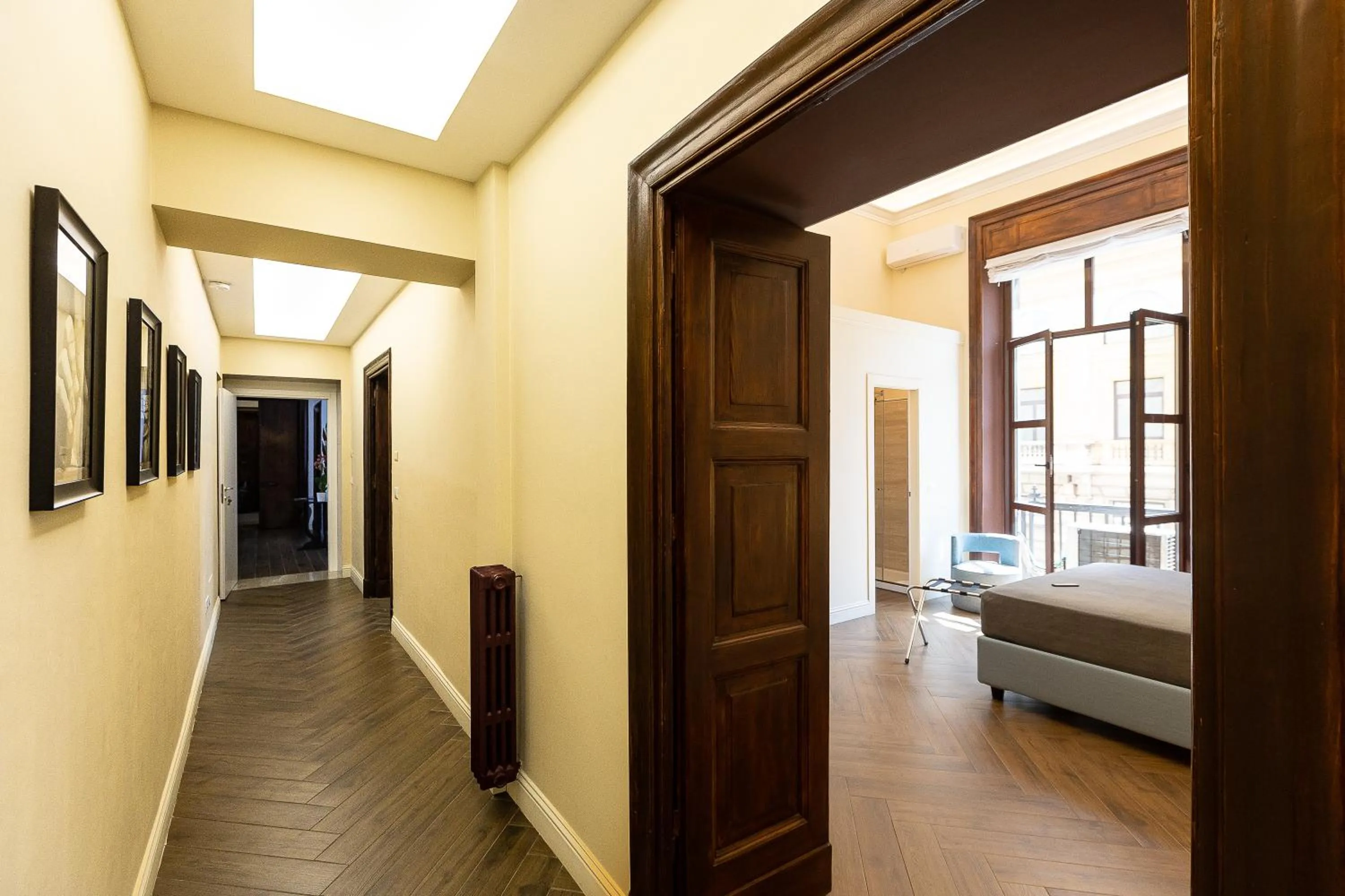 View (from property/room), Bed in SPA Apartment Via Barberini