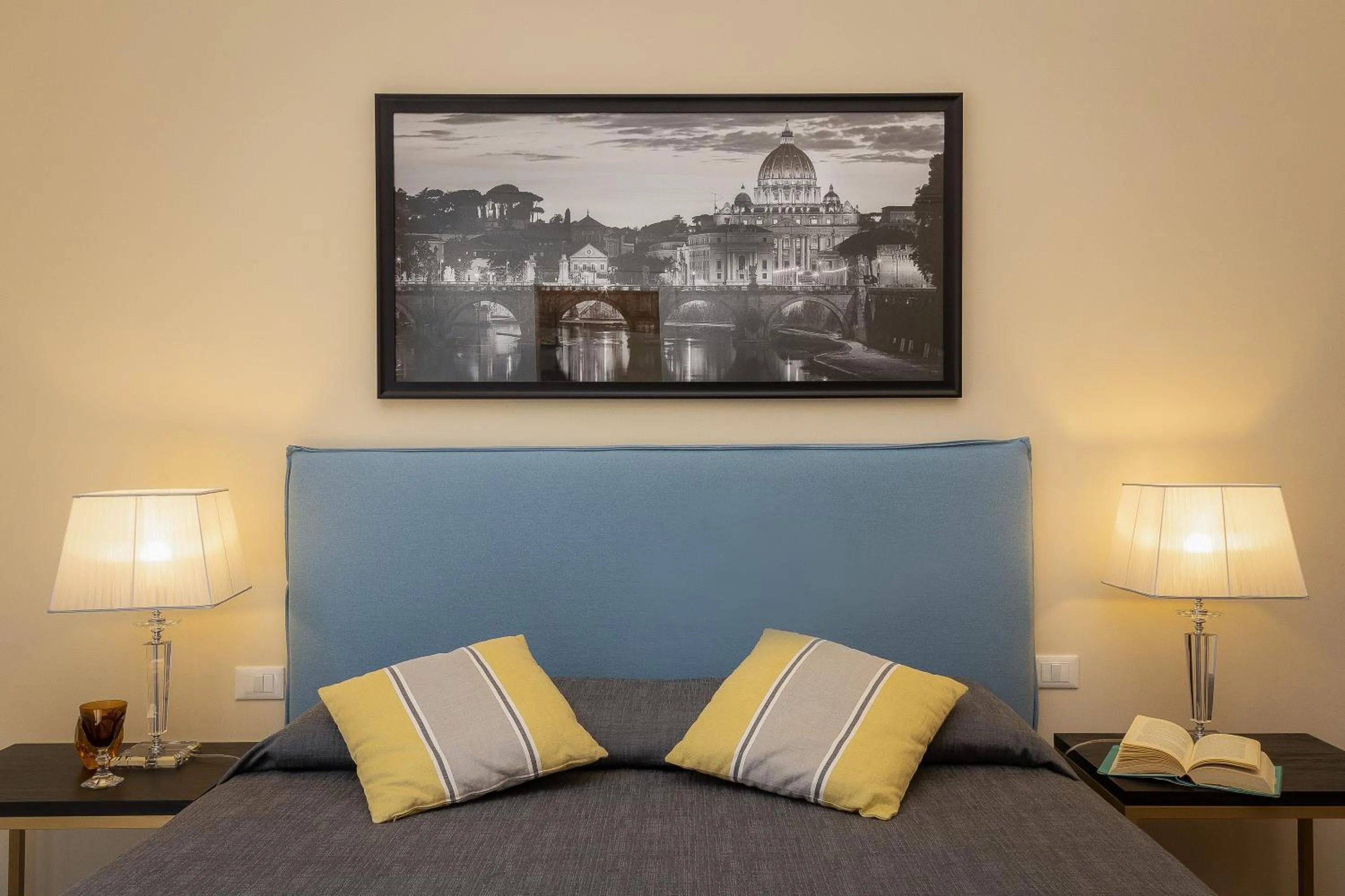 Bed in SPA Apartment Via Barberini