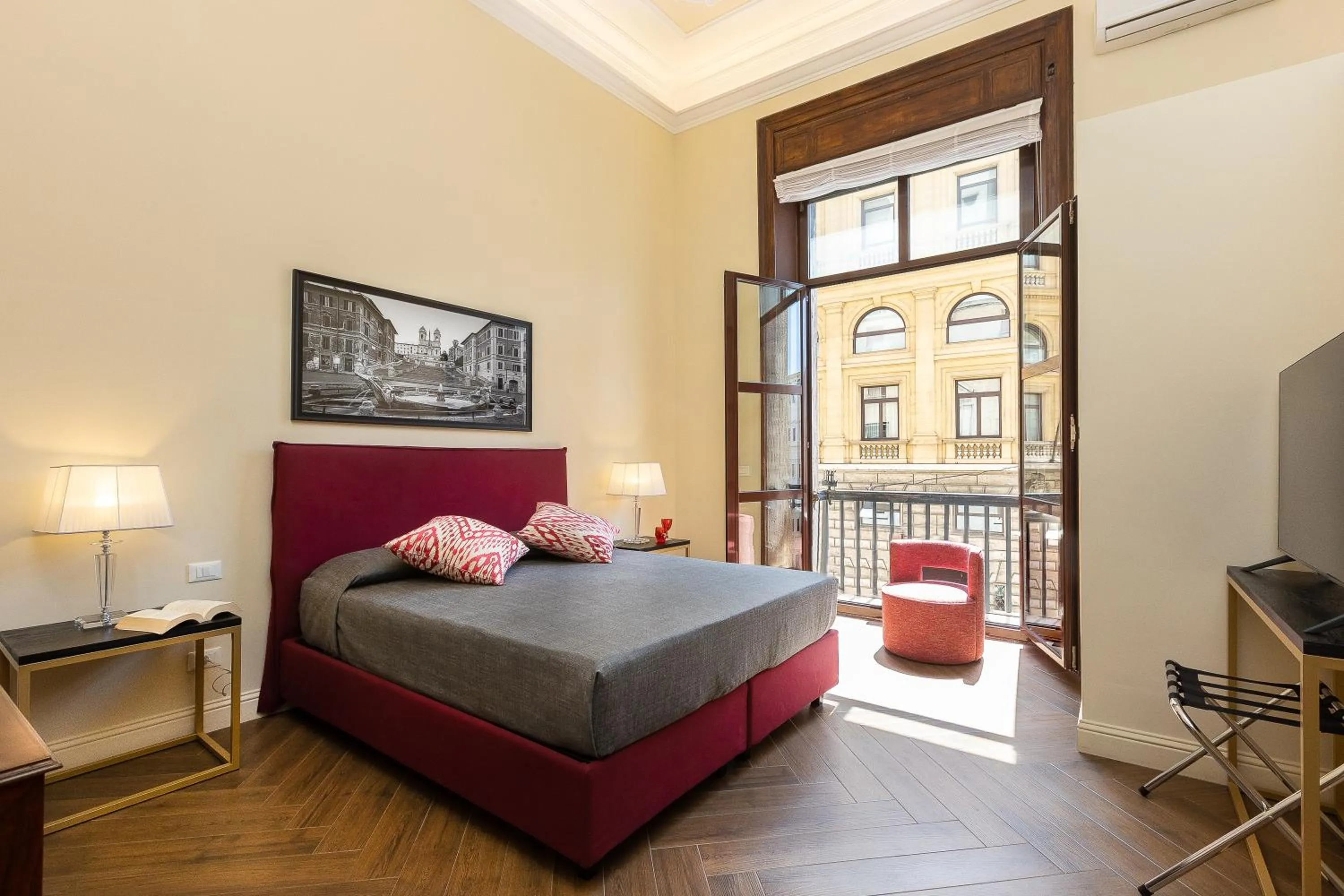 Bed in SPA Apartment Via Barberini