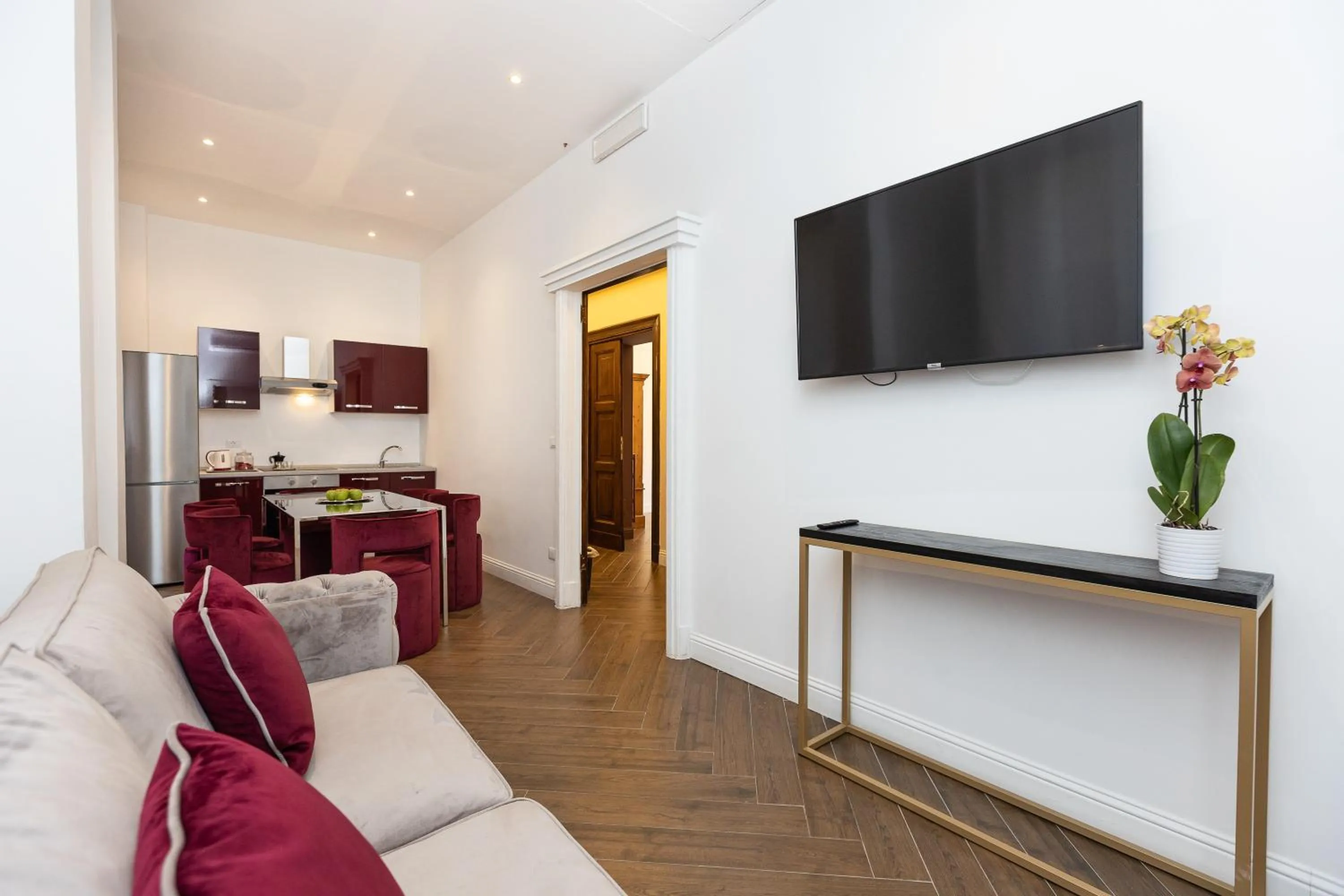 TV and multimedia in SPA Apartment Via Barberini