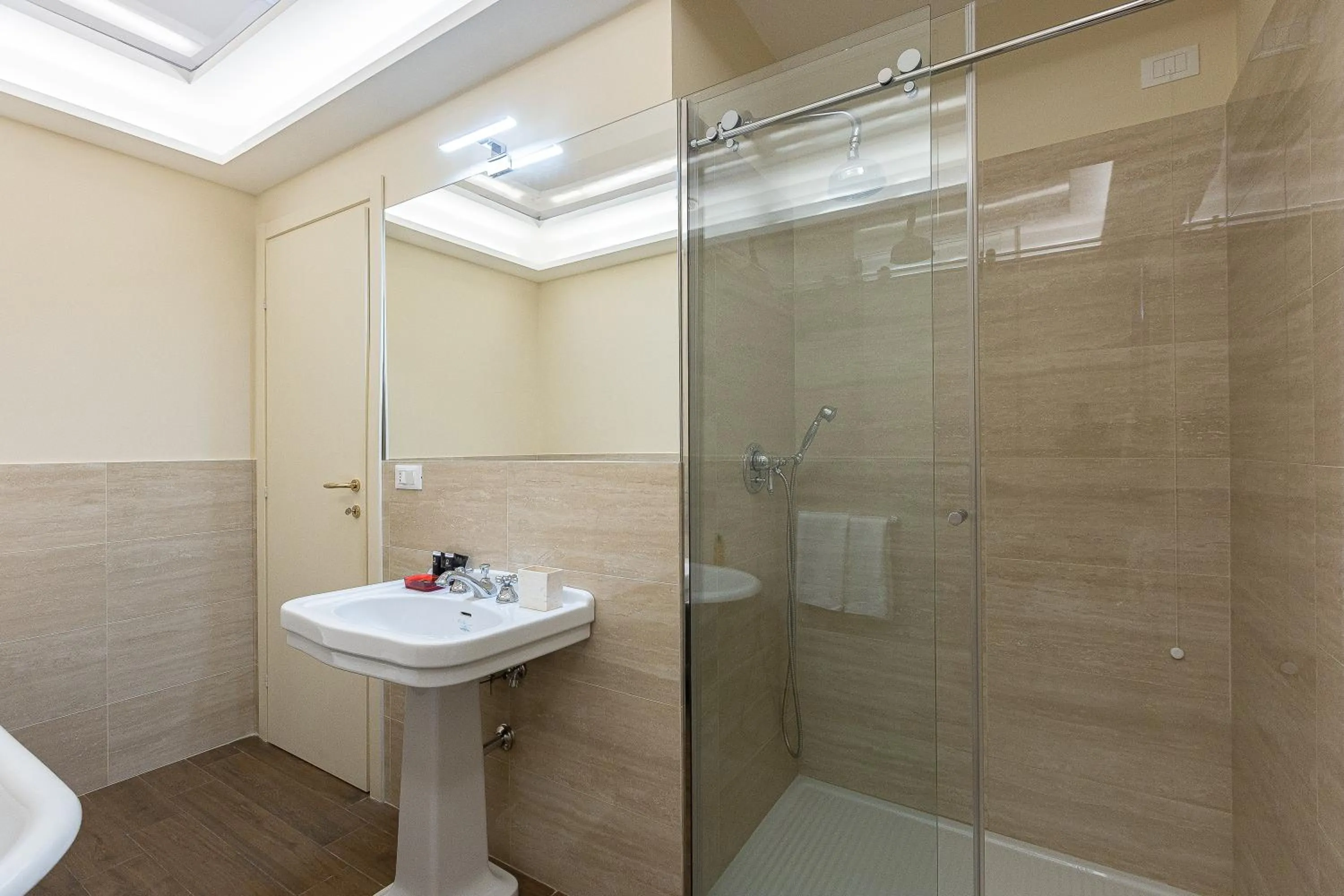 Shower in SPA Apartment Via Barberini