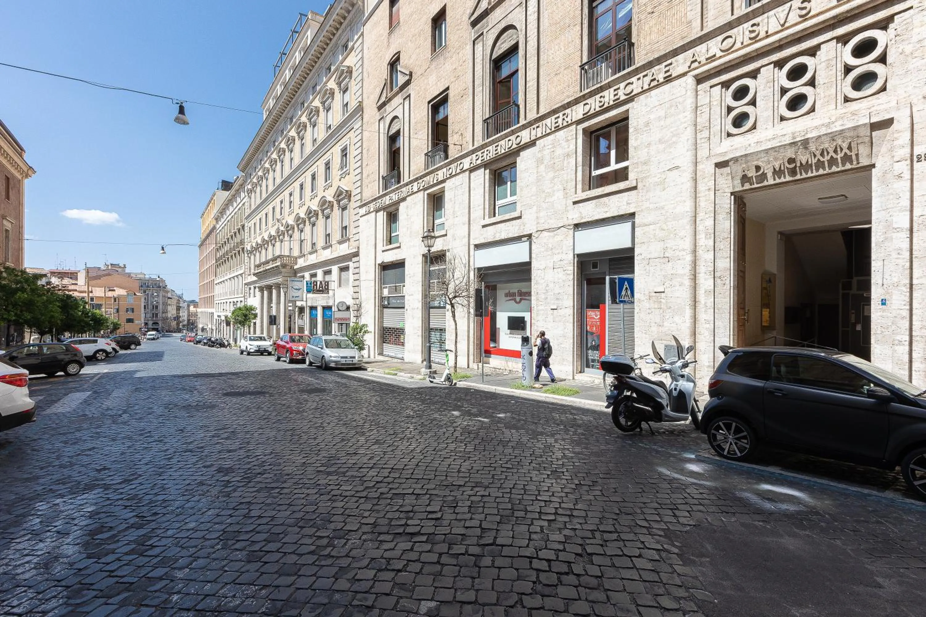 Neighbourhood in SPA Apartment Via Barberini