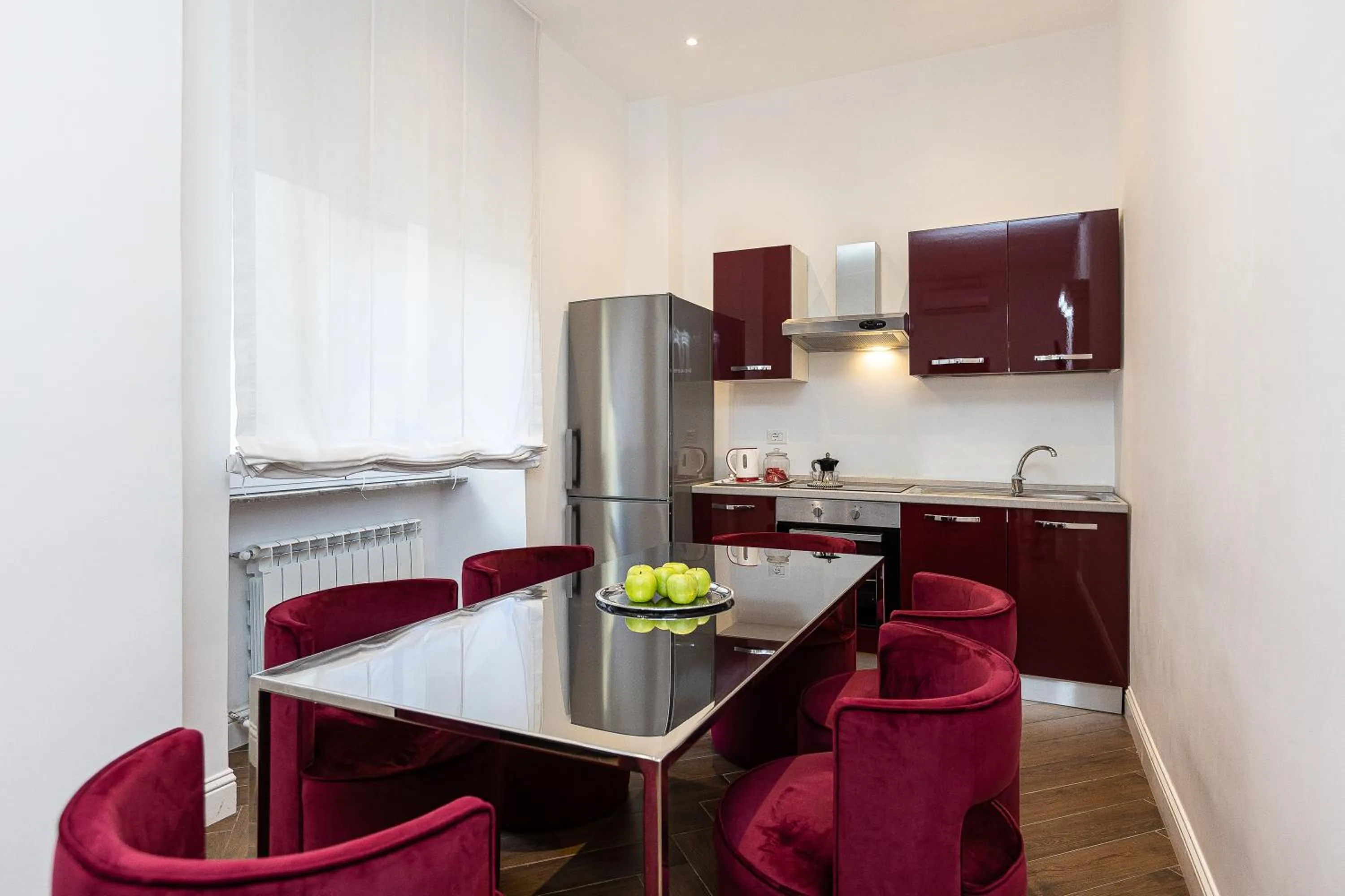 Kitchen or kitchenette in SPA Apartment Via Barberini