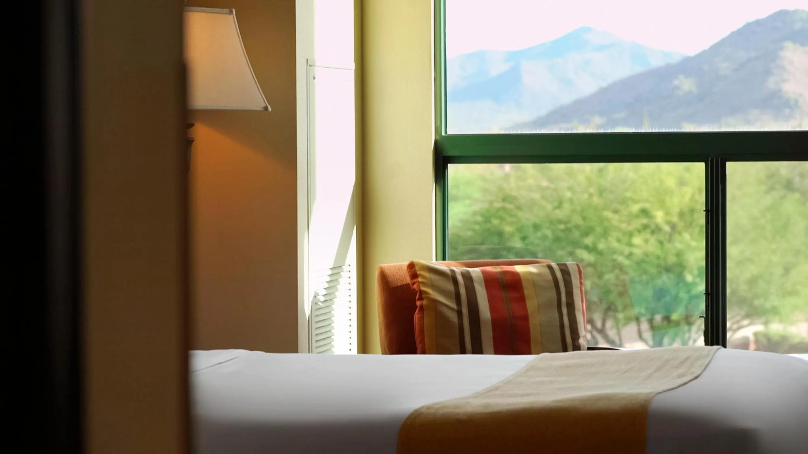 Mountain view, Bed in Wekopa Casino Resort