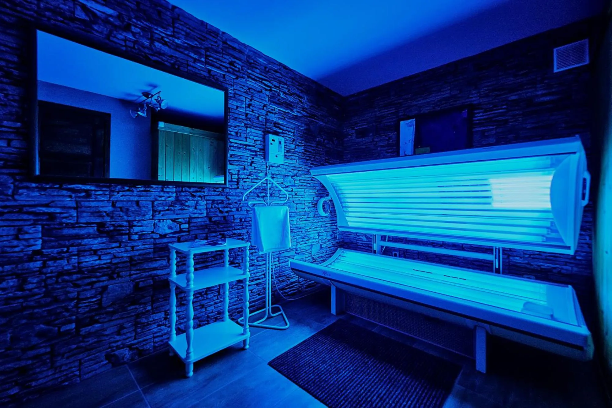 Solarium, Bed in Tokajer Wellness Panzió
