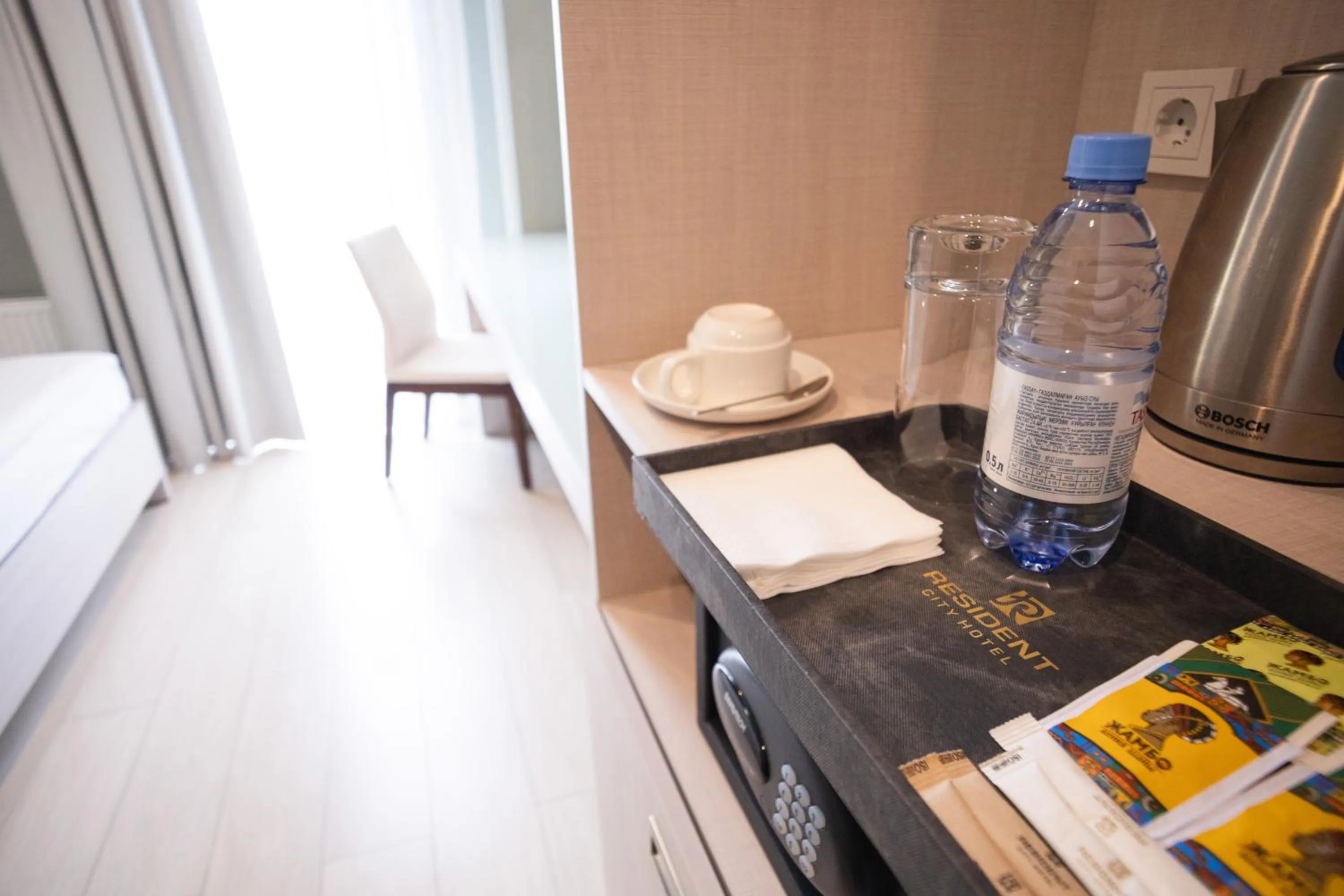 Coffee/tea facilities in Resident City Hotel