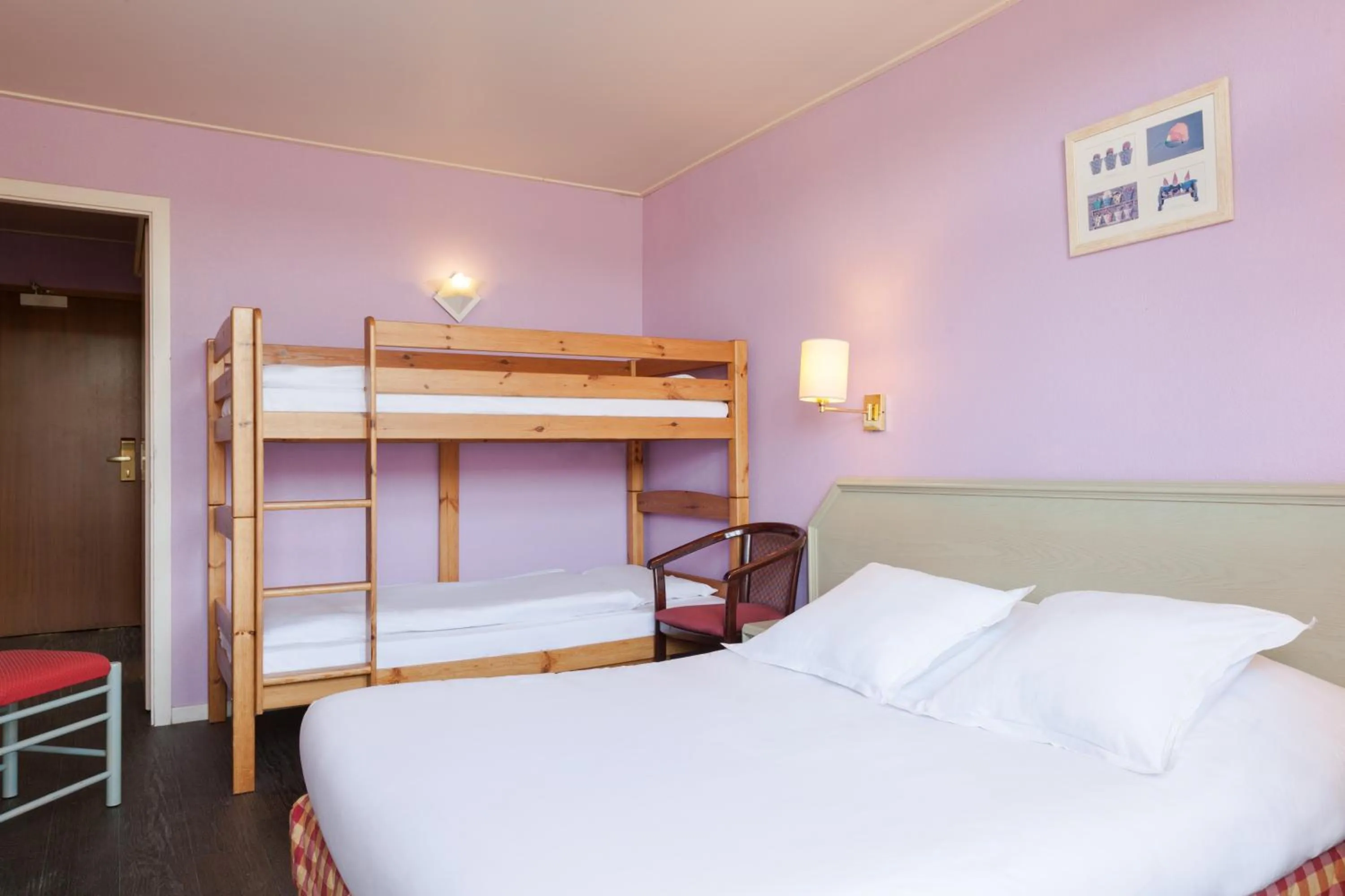 Bed in The Originals City Hotel de l Ange Guebwiller