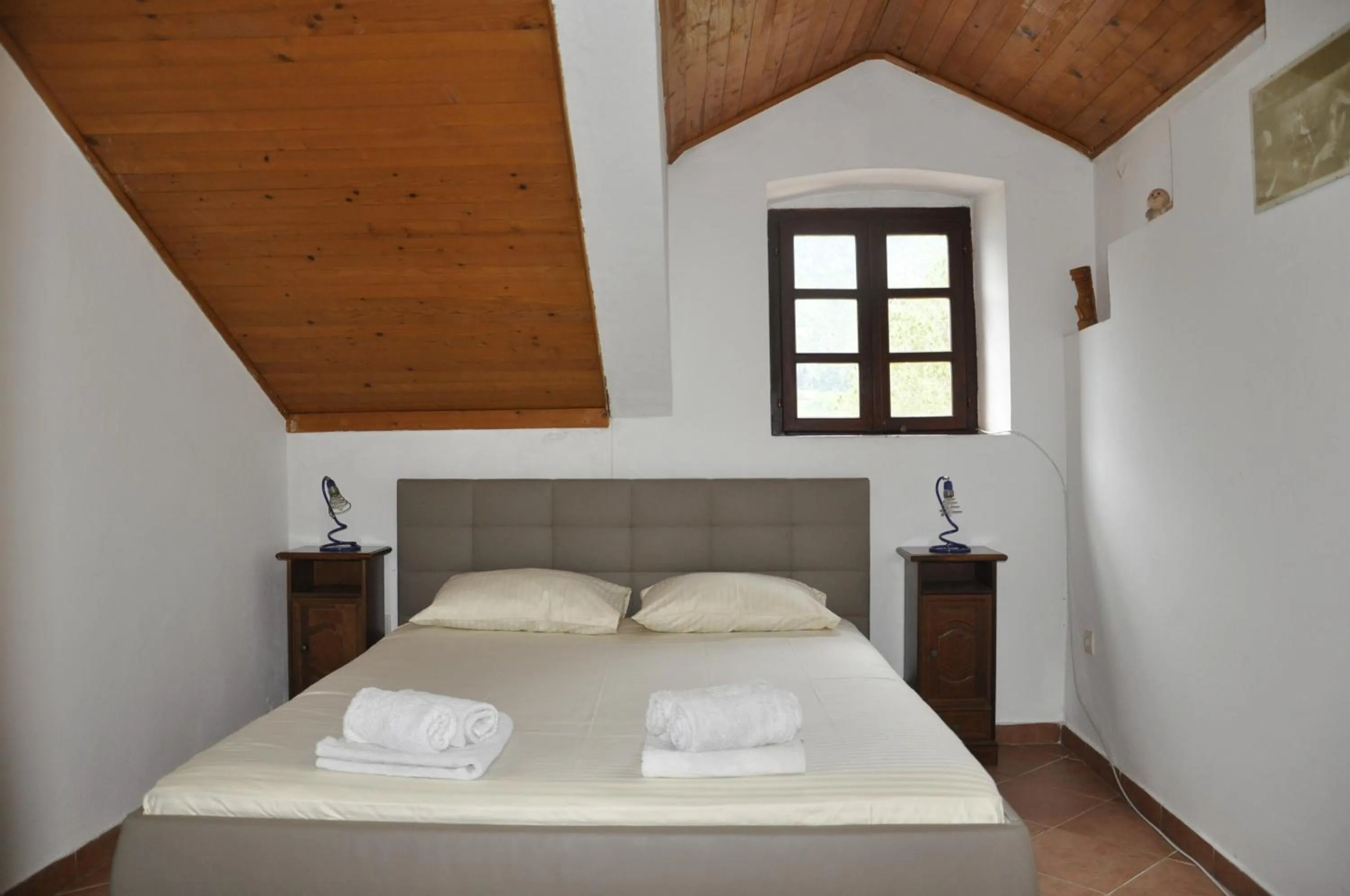 Bed in Apartments Vujošević