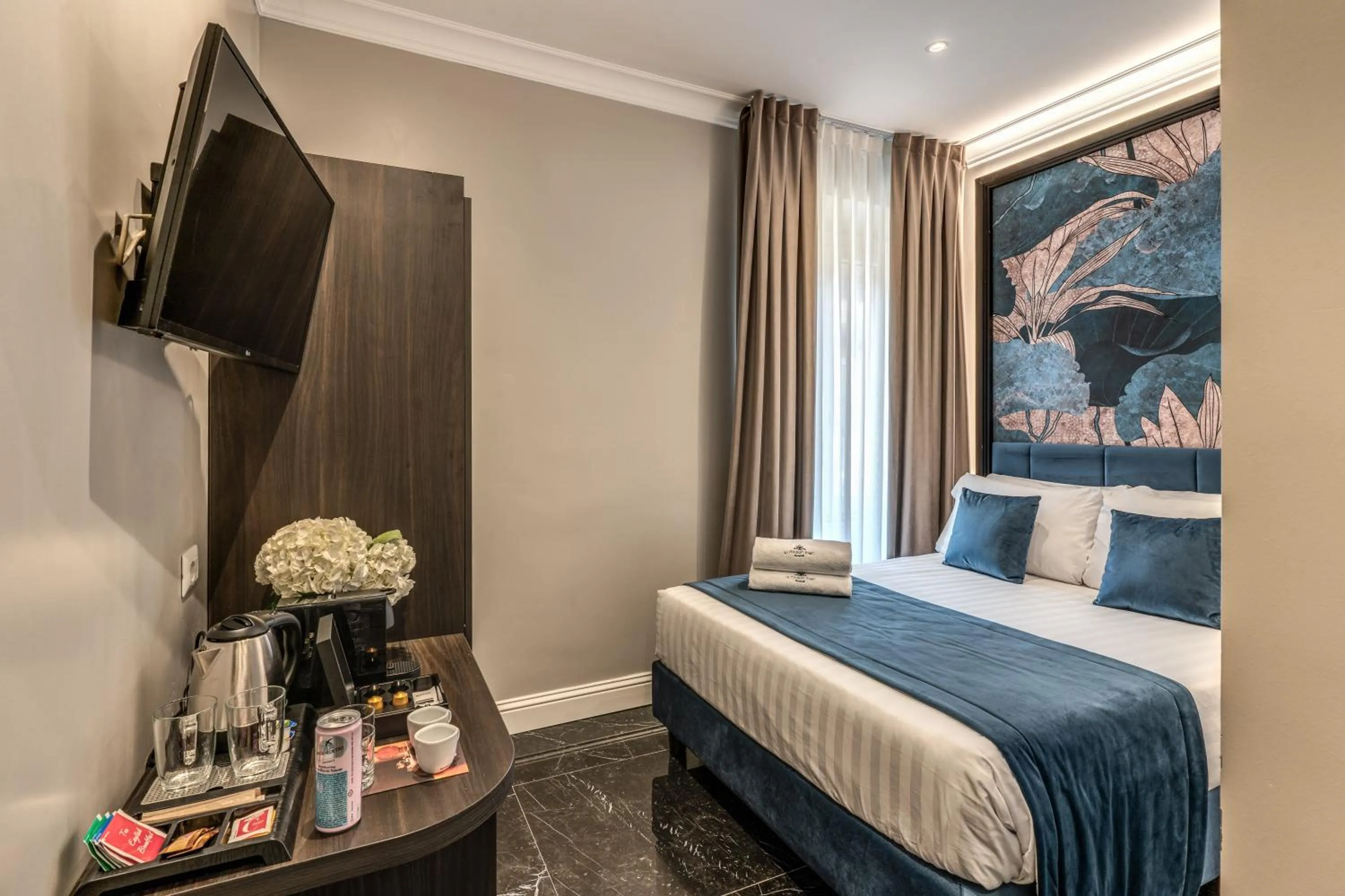 Bed in Hotel 55 Fifty-Five - Maison d'Art Collection