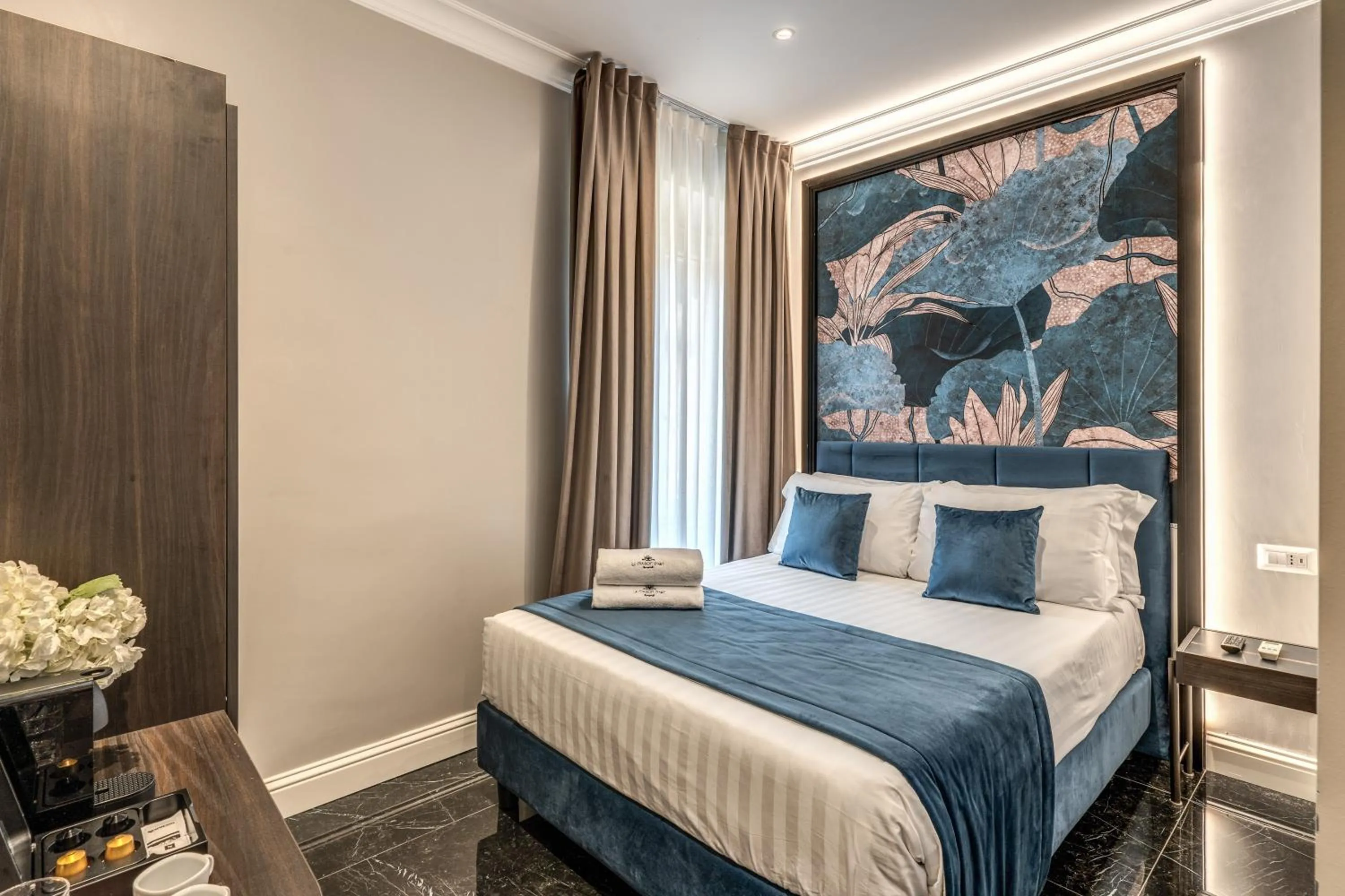 Bed in Hotel 55 Fifty-Five - Maison d'Art Collection