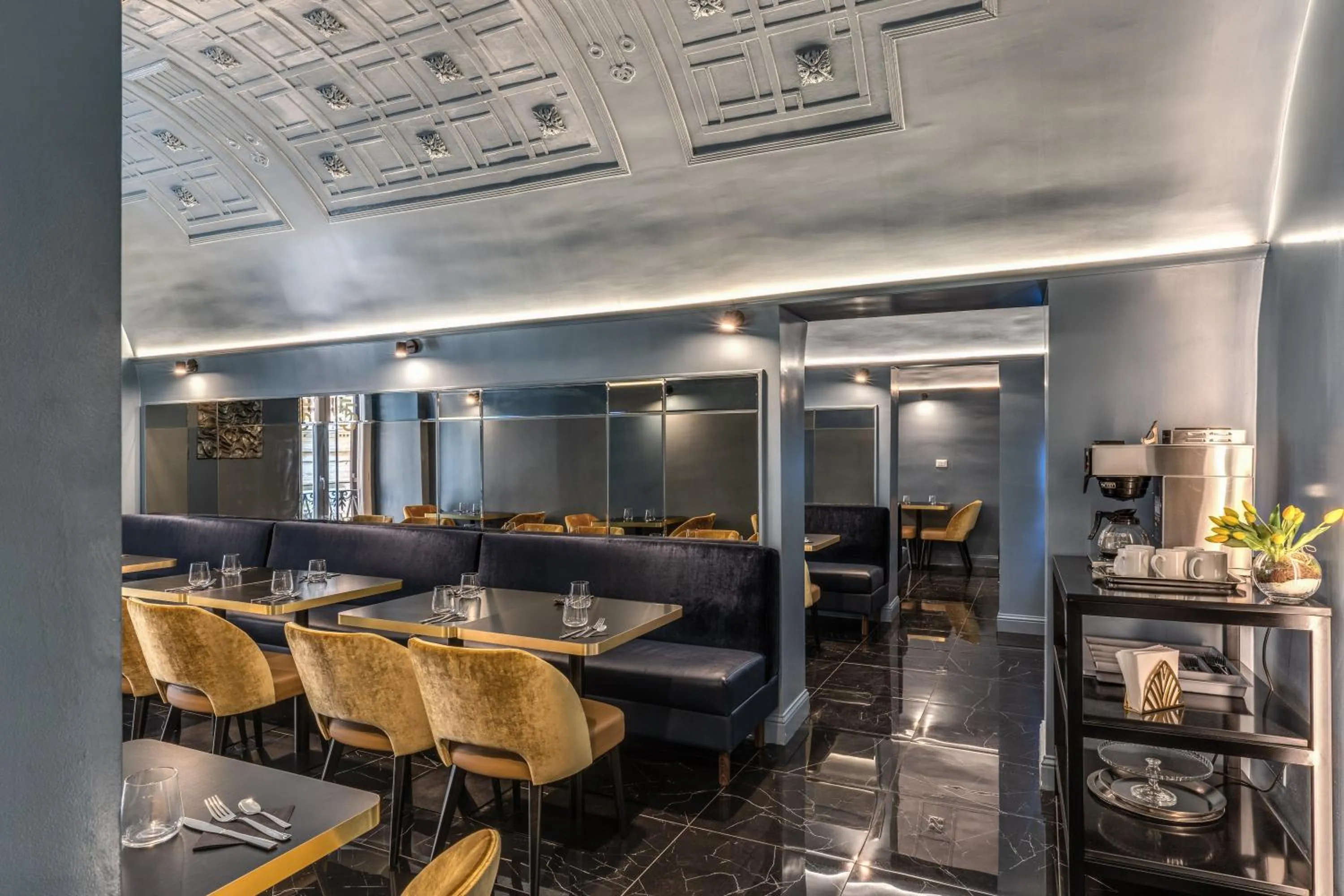 Breakfast in Hotel 55 Fifty-Five - Maison d'Art Collection