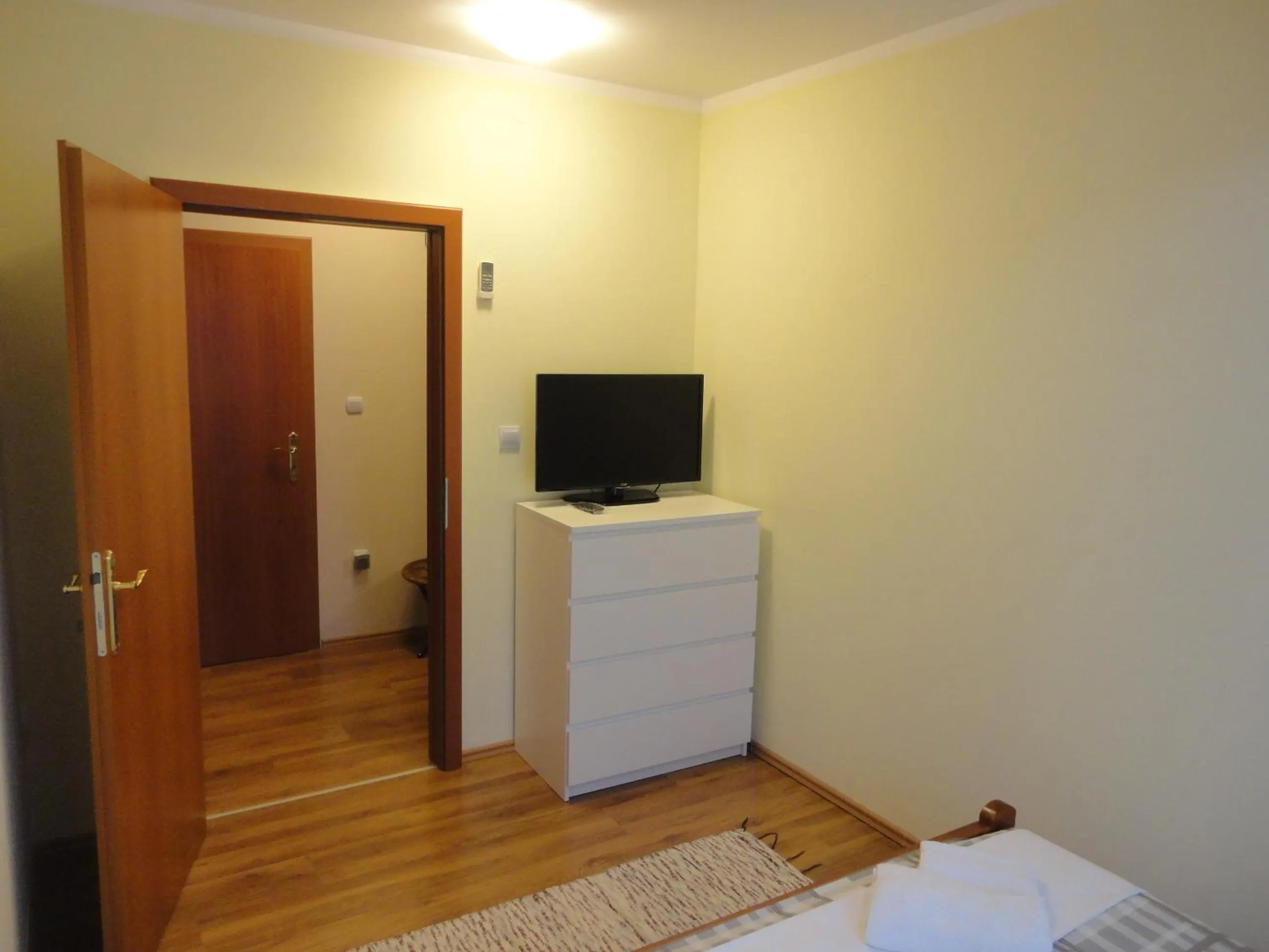 TV and multimedia, Bed in Apartments Nancy