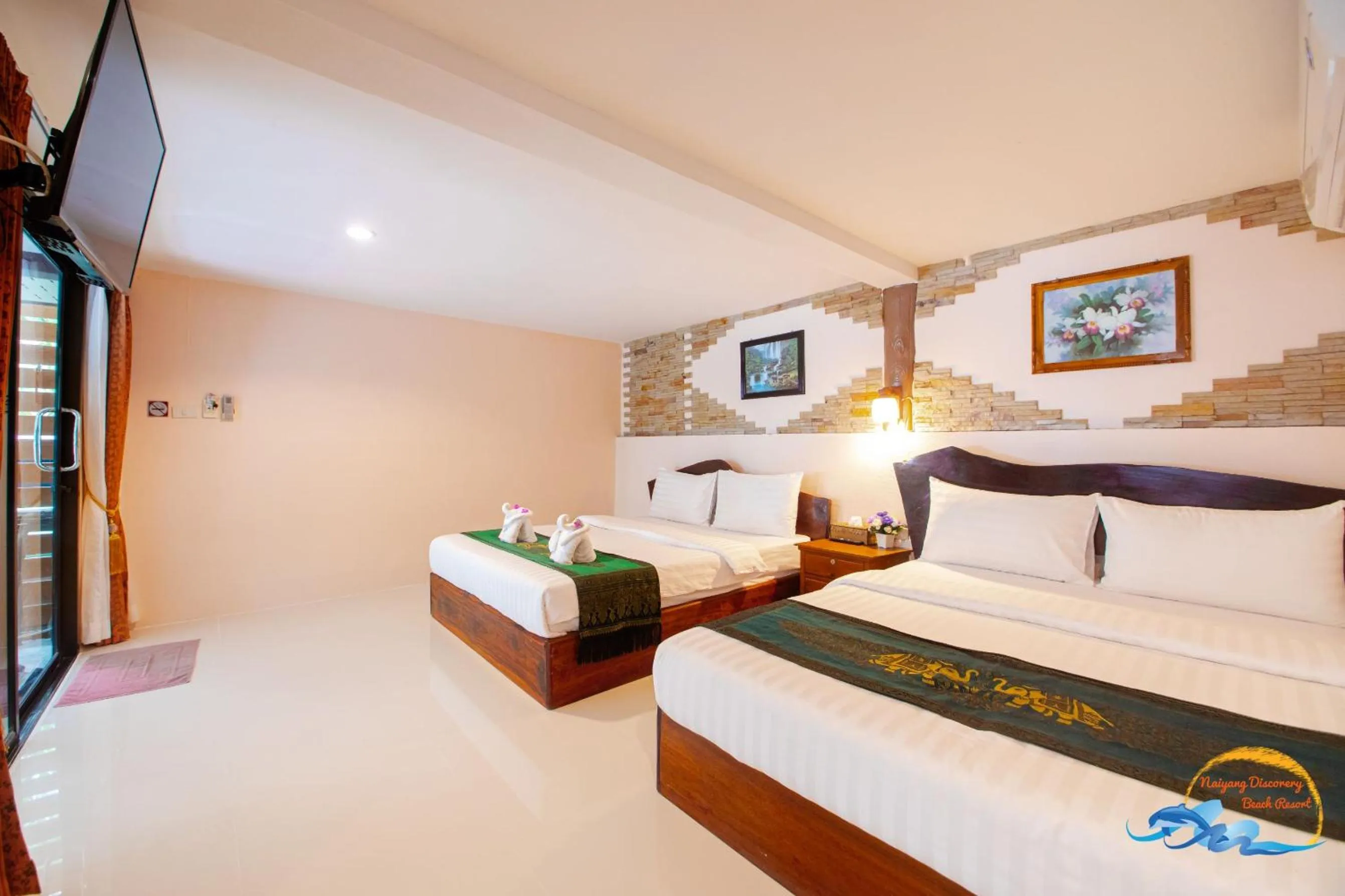 Photo of the whole room, Bed in Naiyang Discovery Beach Resort SHA