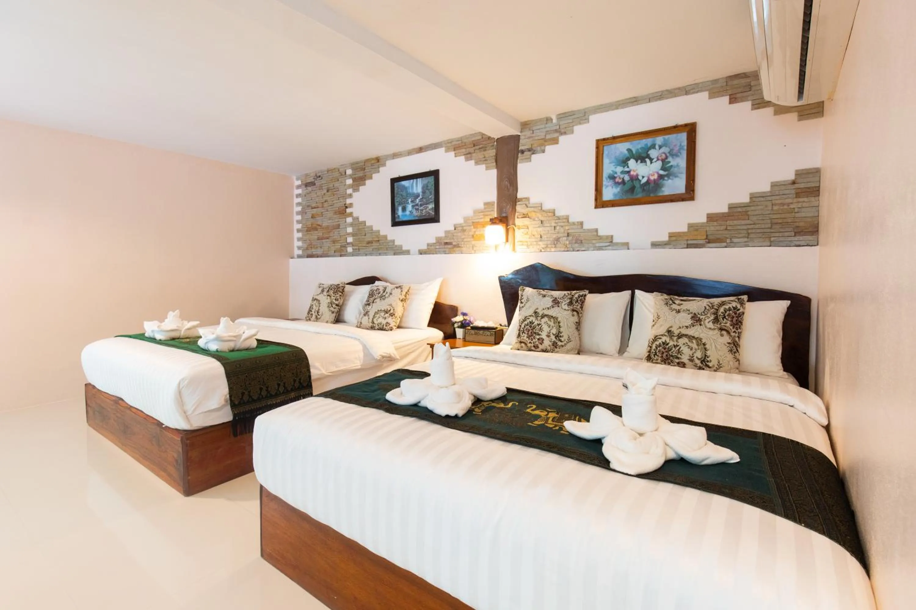 Bedroom, Bed in Naiyang Discovery Beach Resort SHA
