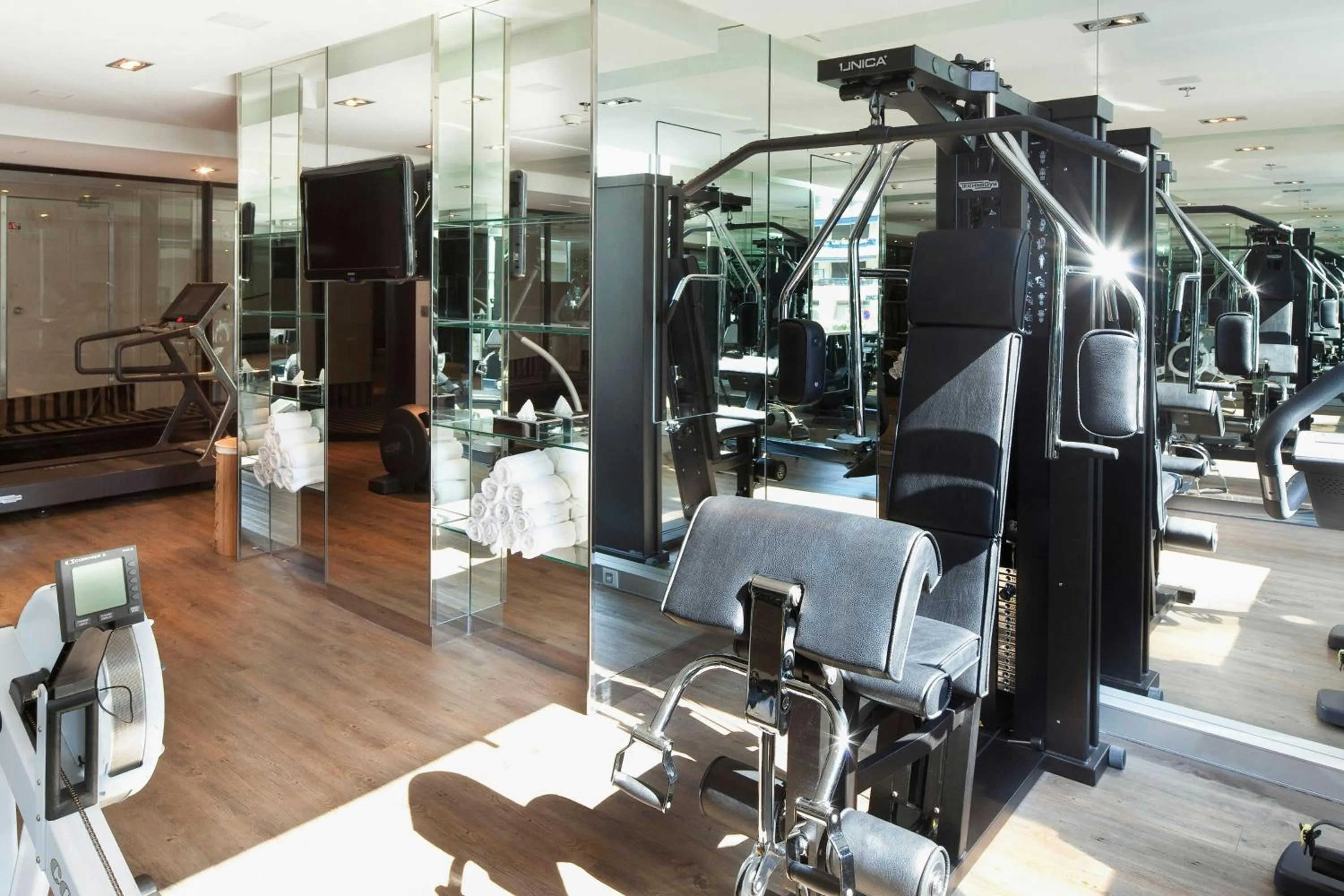 Fitness centre/facilities in JW Marriott Cannes