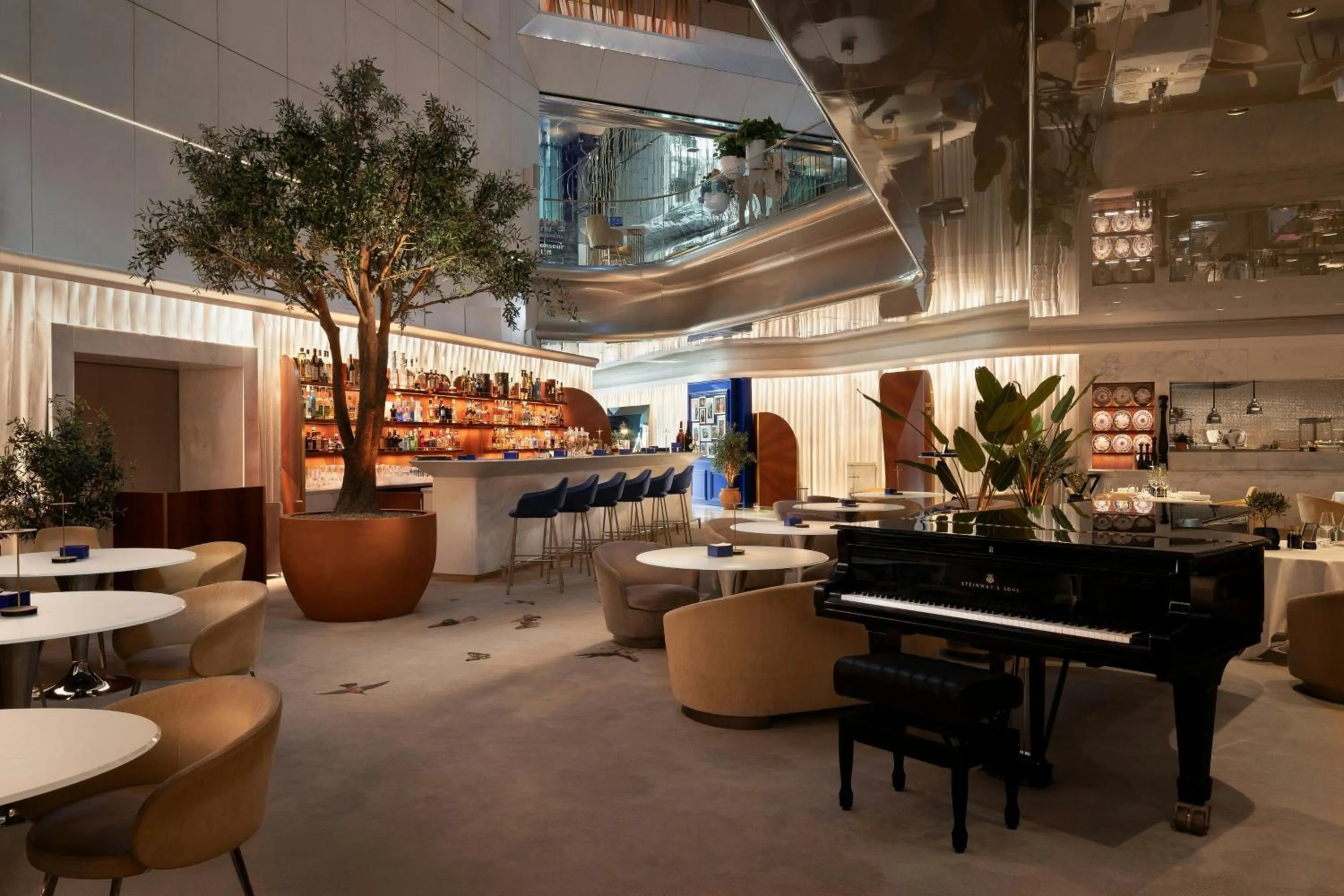 Lounge or bar in JW Marriott Cannes