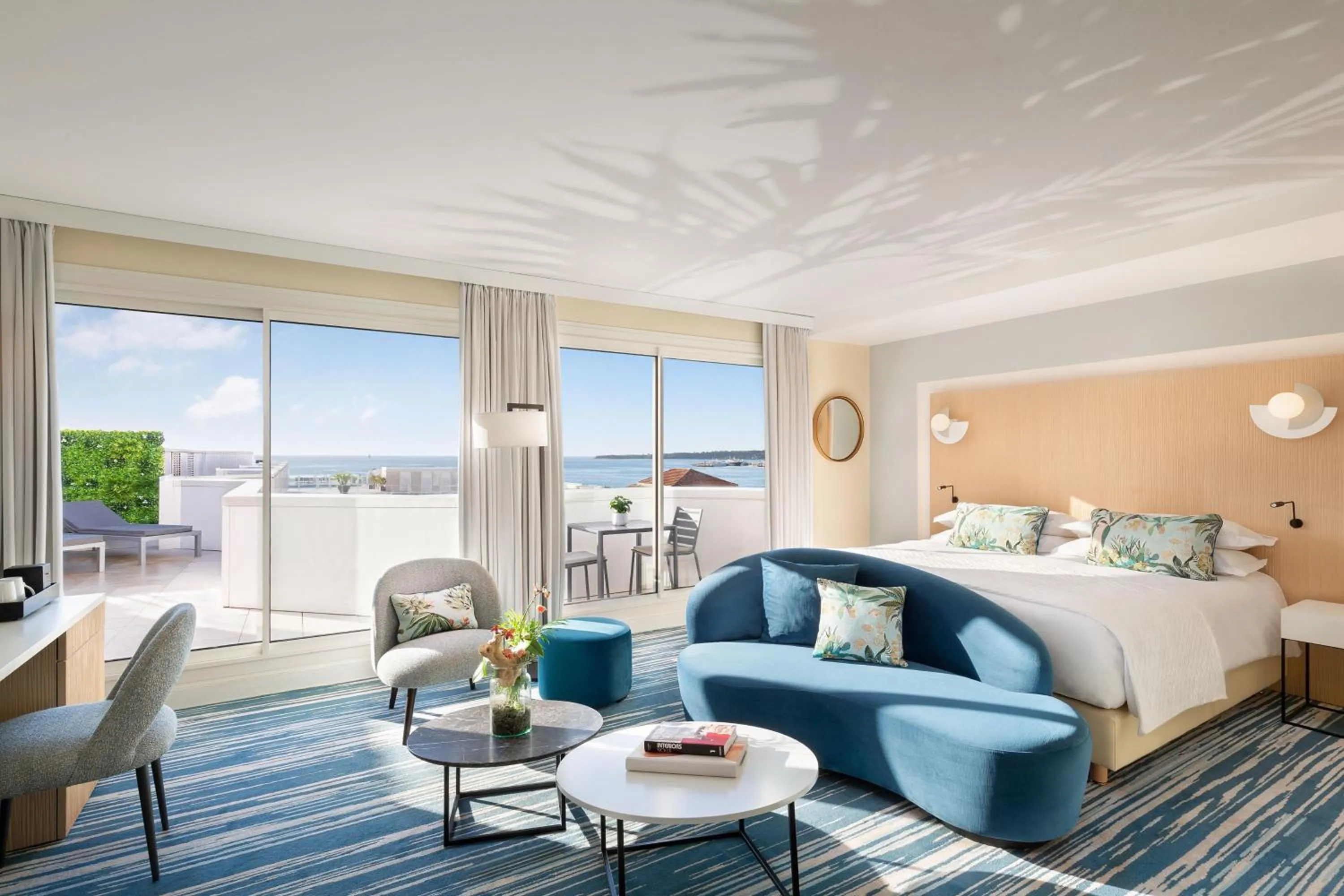 Photo of the whole room, Bed in JW Marriott Cannes