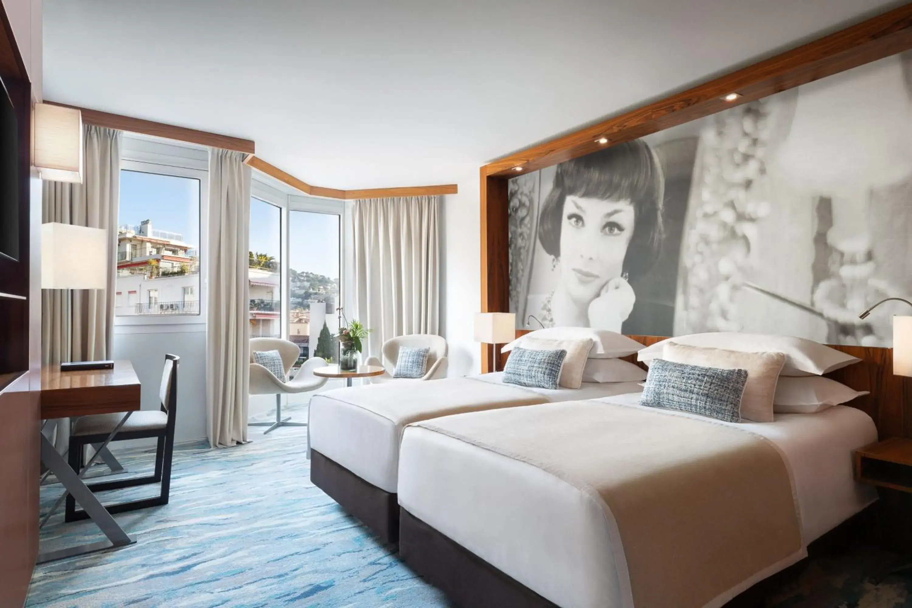 Deluxe Twin Room with City View in JW Marriott Cannes Deluxe Twin Room with City View in JW Marriott Cannes
