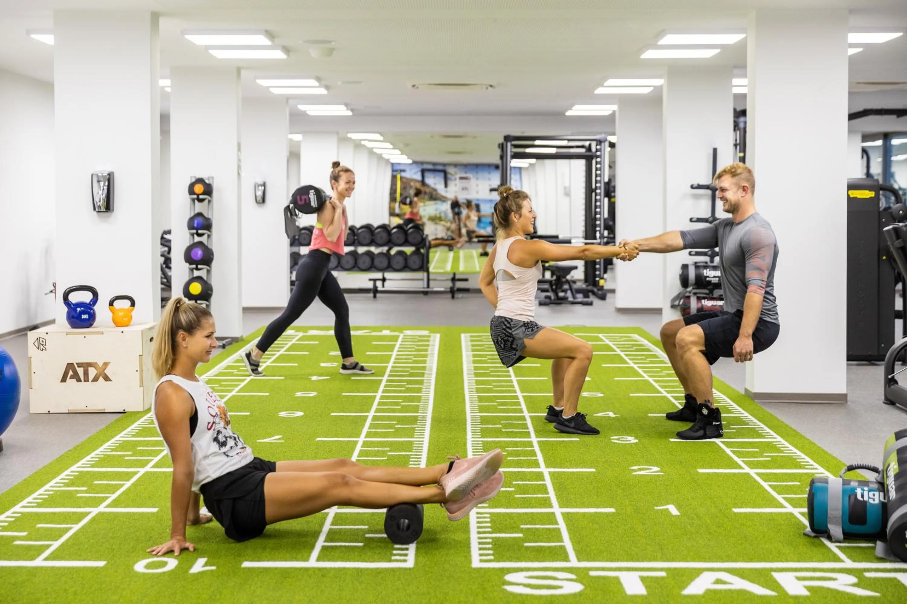 People in ROBINSON Ierapetra