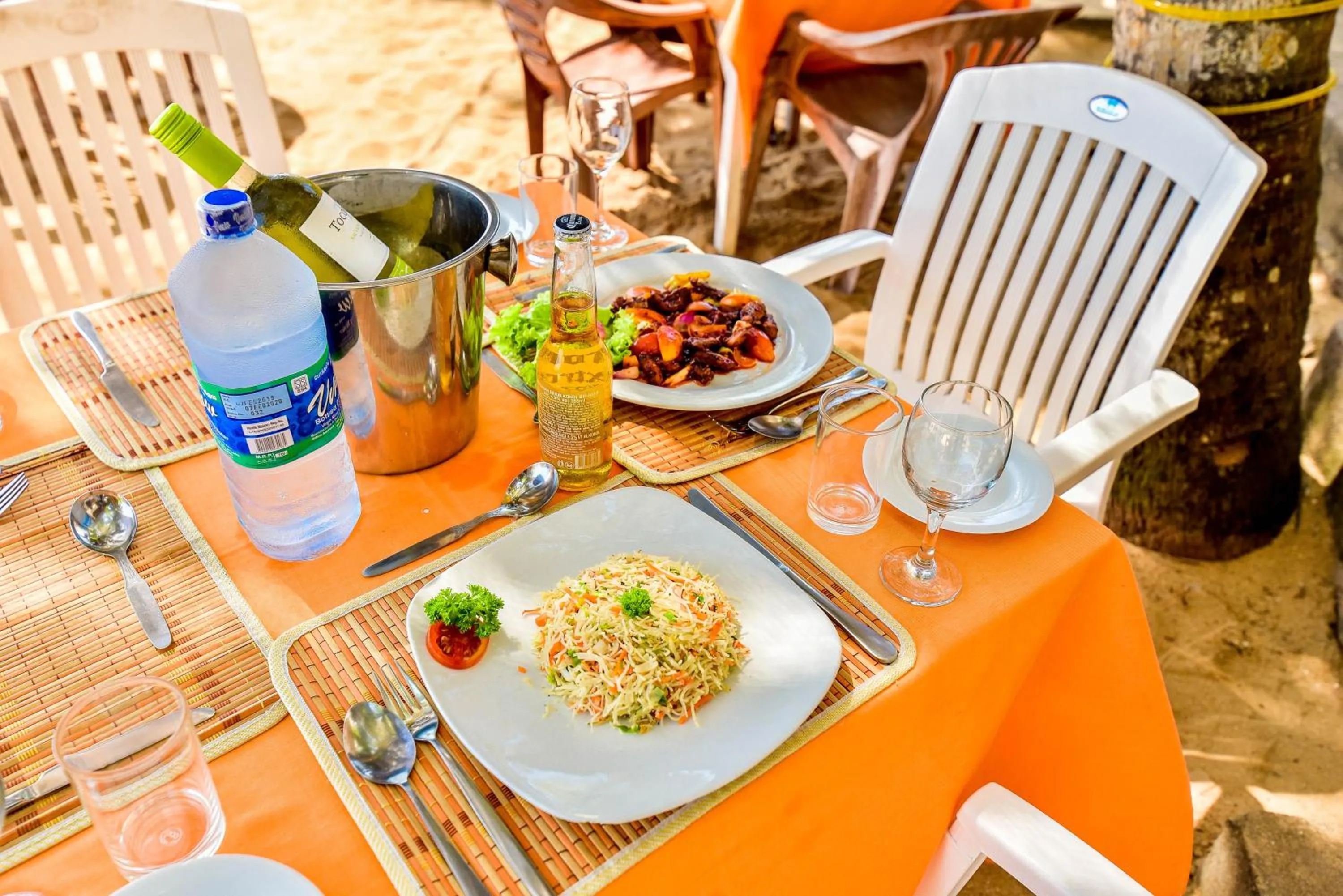 Food in International Beach Hotel & Restaurant