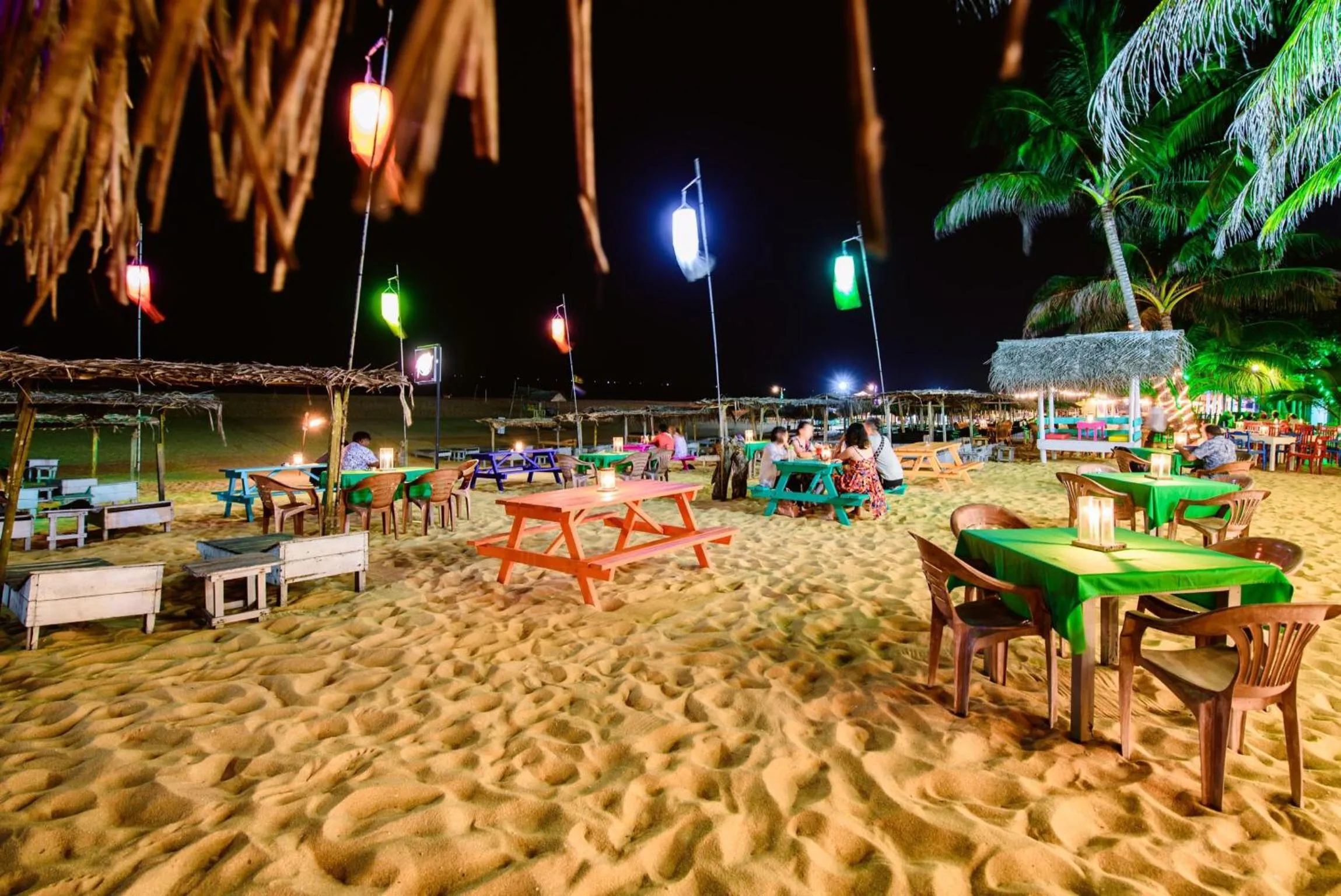 Night in International Beach Hotel & Restaurant