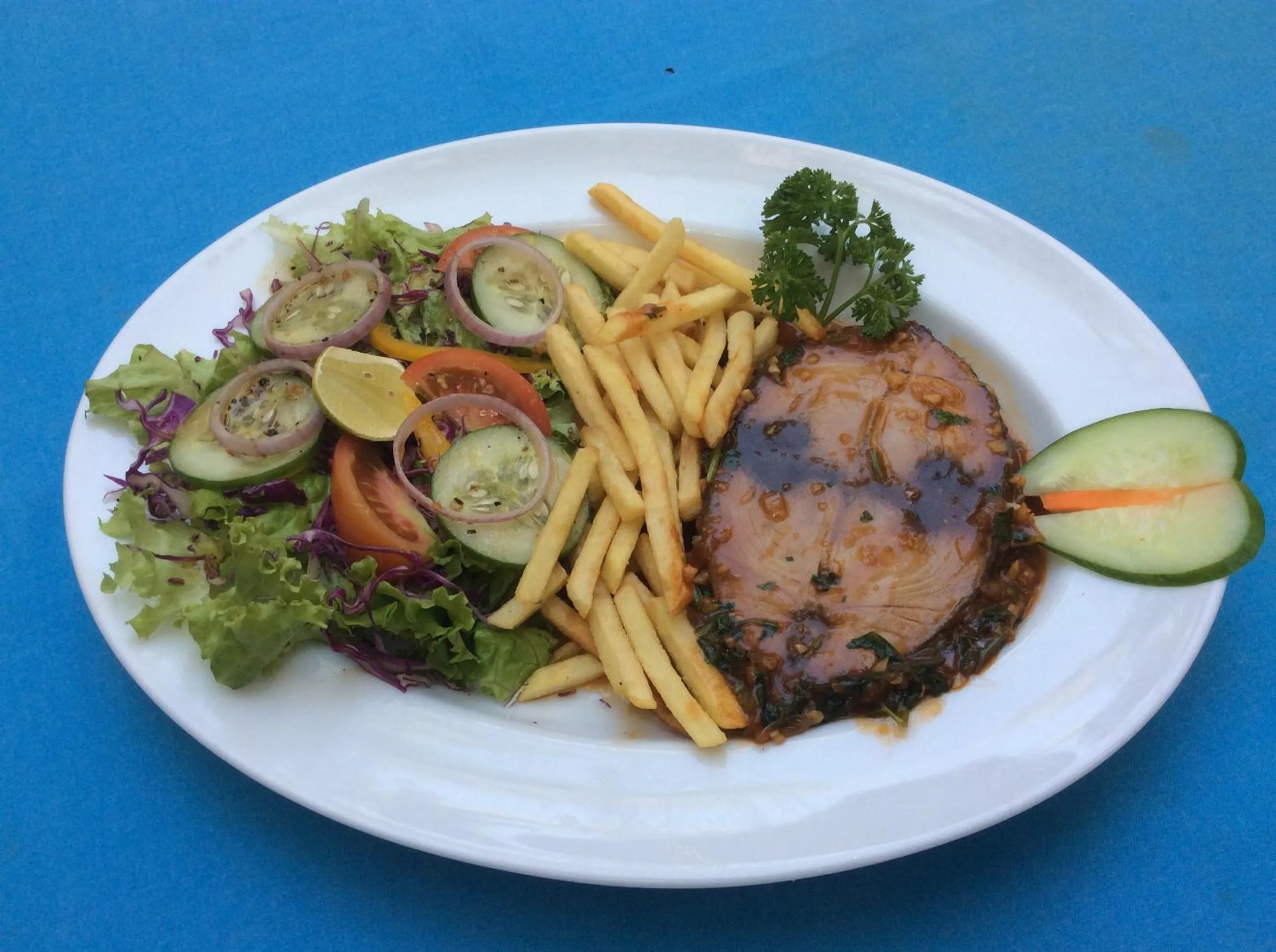 Lunch in International Beach Hotel & Restaurant