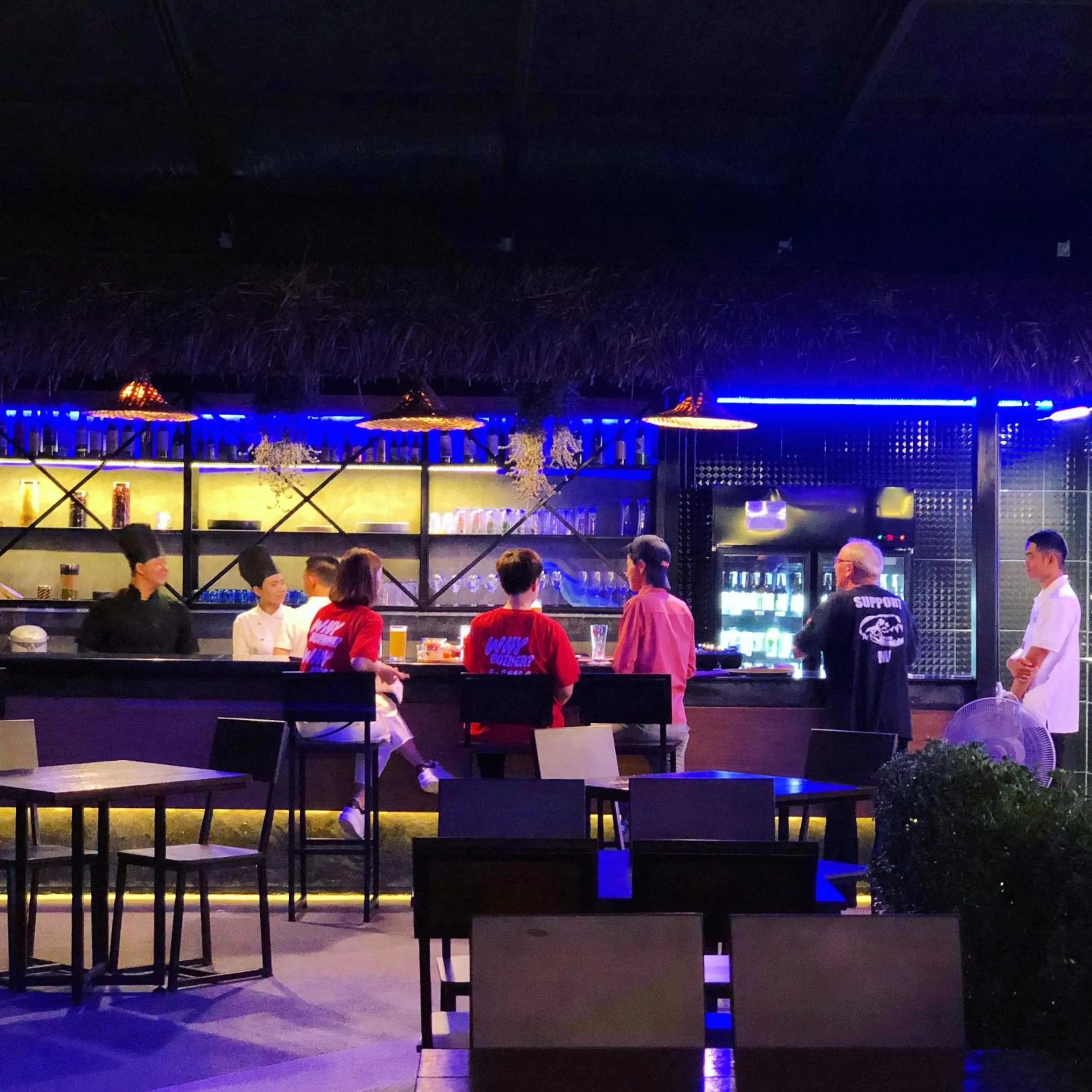 Lounge or bar in BED Friends Poshtel