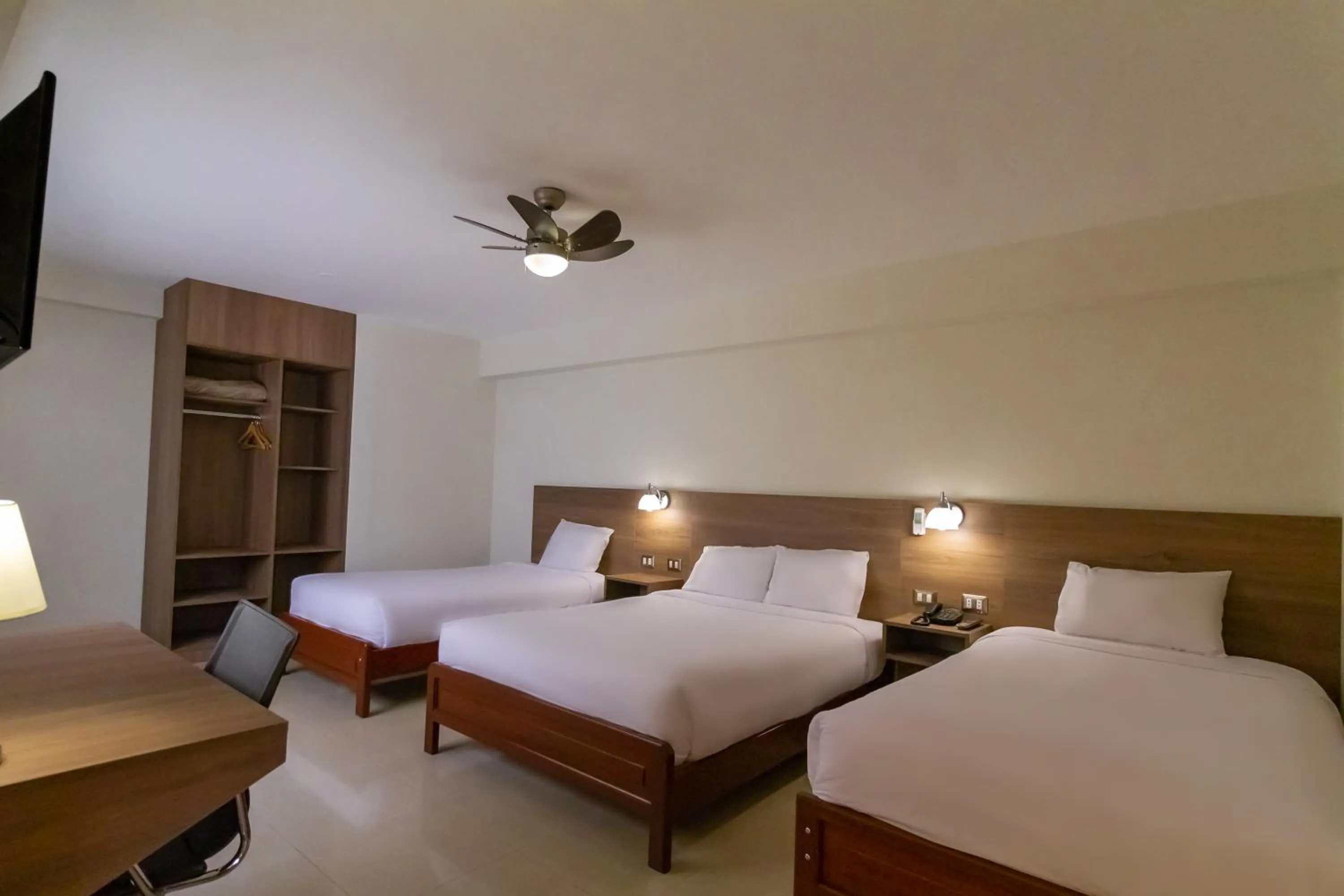 Bed in Hotel Alexander