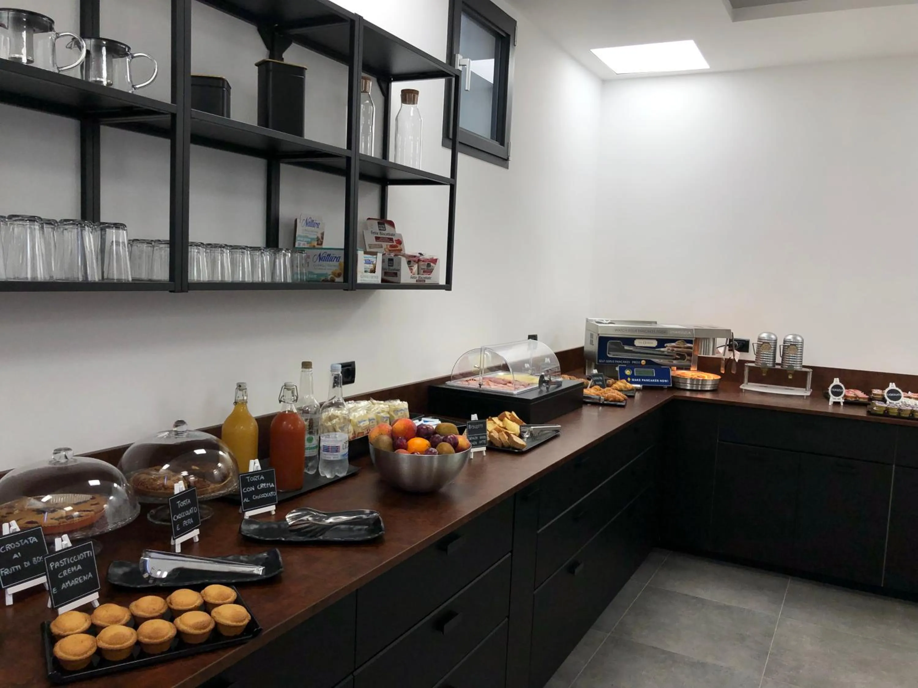 Continental breakfast in Residence Hotel Moderno