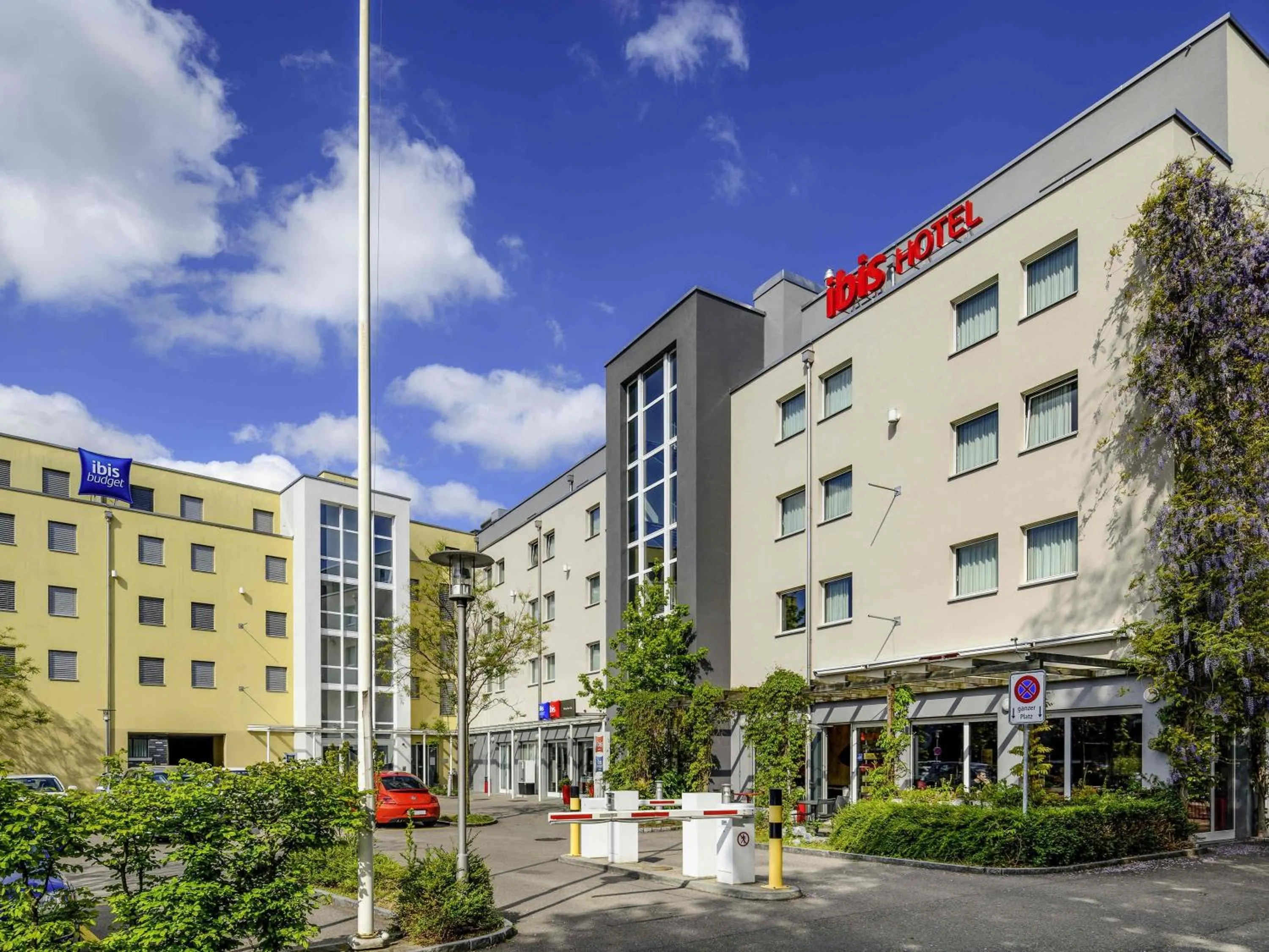 Property building in ibis budget Winterthur